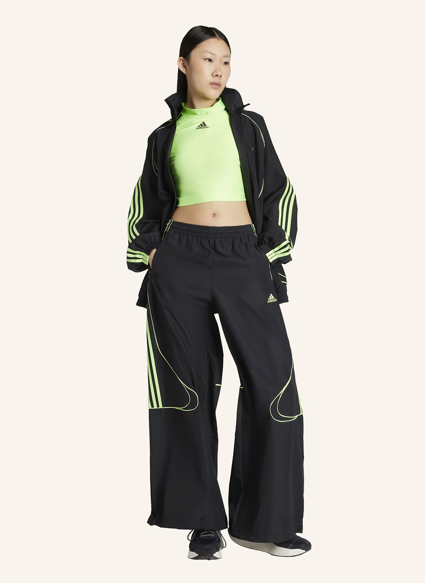 adidas Originals TEAMGEIST ADICOLOR ORIGINALS JACKE, OVERSIZED, GEWEBT: SCHWARZ/ GRÜN