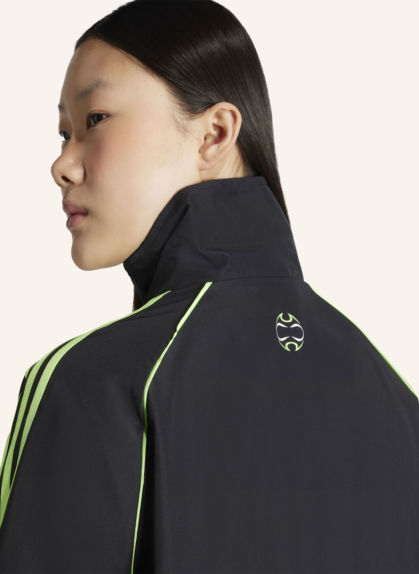 adidas Originals TEAMGEIST ADICOLOR ORIGINALS JACKE, OVERSIZED, GEWEBT: SCHWARZ/ GRÜN