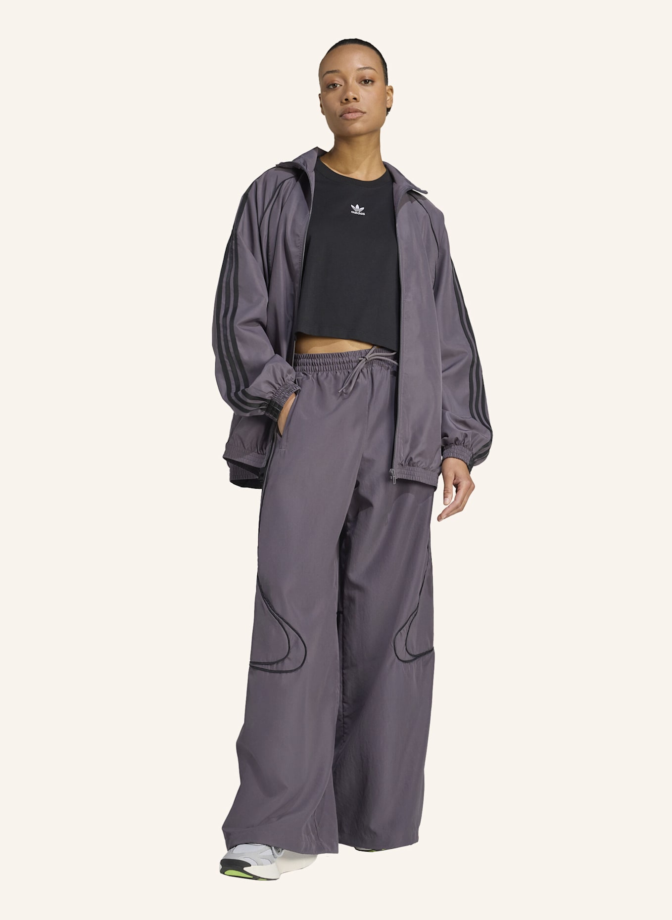 adidas Originals TEAMGEIST ADICOLOR ORIGINALS JACKE, OVERSIZED, GEWEBT: GRAU/ SCHWARZ