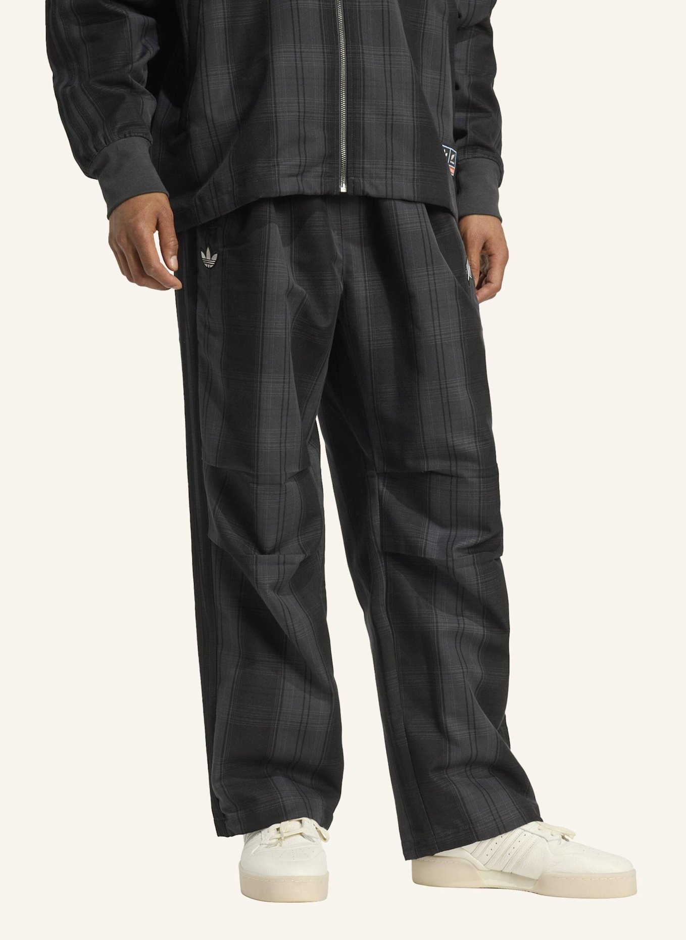 adidas Originals ADIDAS ORIGINALS & ALL BLACKS FIREBIRD PLAID TRAININGSHOSE: GRAU