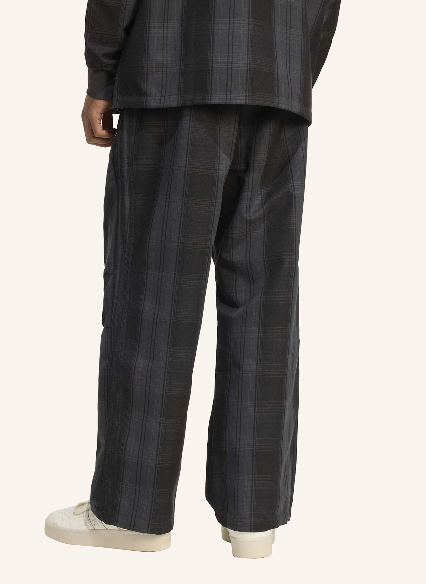 adidas Originals ADIDAS ORIGINALS & ALL BLACKS FIREBIRD PLAID TRAININGSHOSE: GRAU