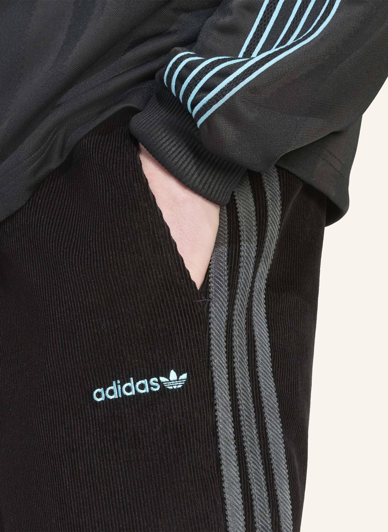 adidas Originals HOSE AUS CORD: SCHWARZ/ GRAU