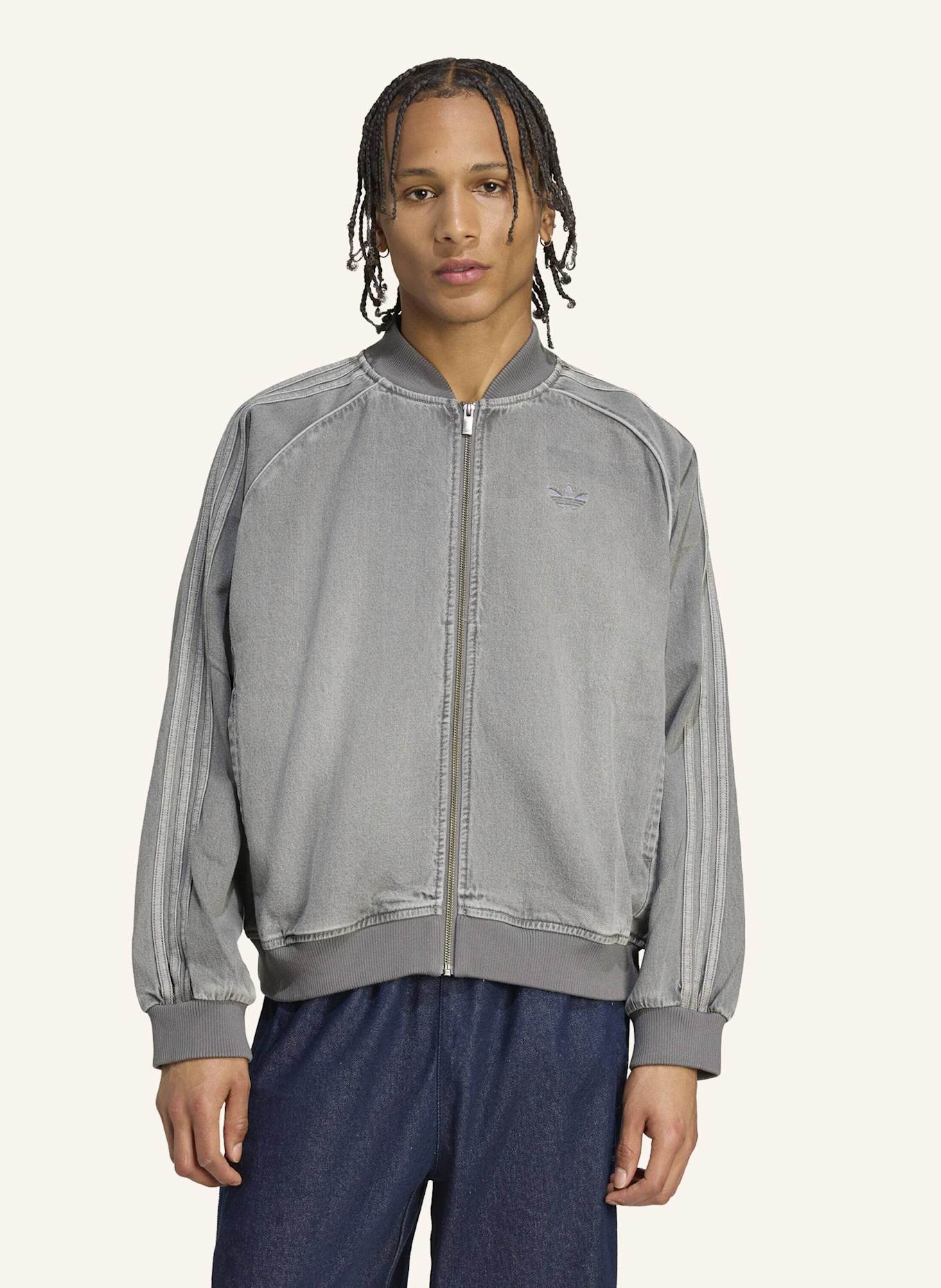 adidas Originals SST ADICOLOR LOOSE SST JEANSJACKE, BLACK WASH: GRAU