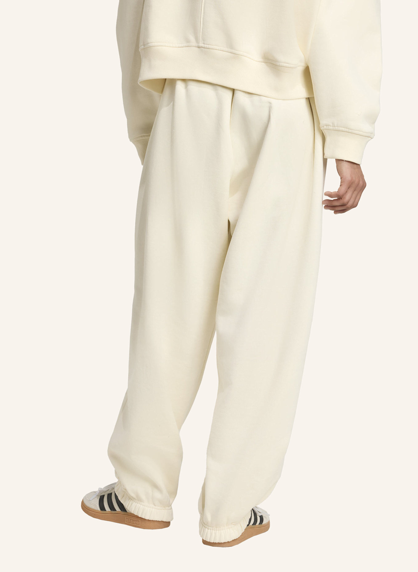 adidas Originals ESSENTIALS LINEAR OVERSIZED JOGGINGHOSE: WEISS