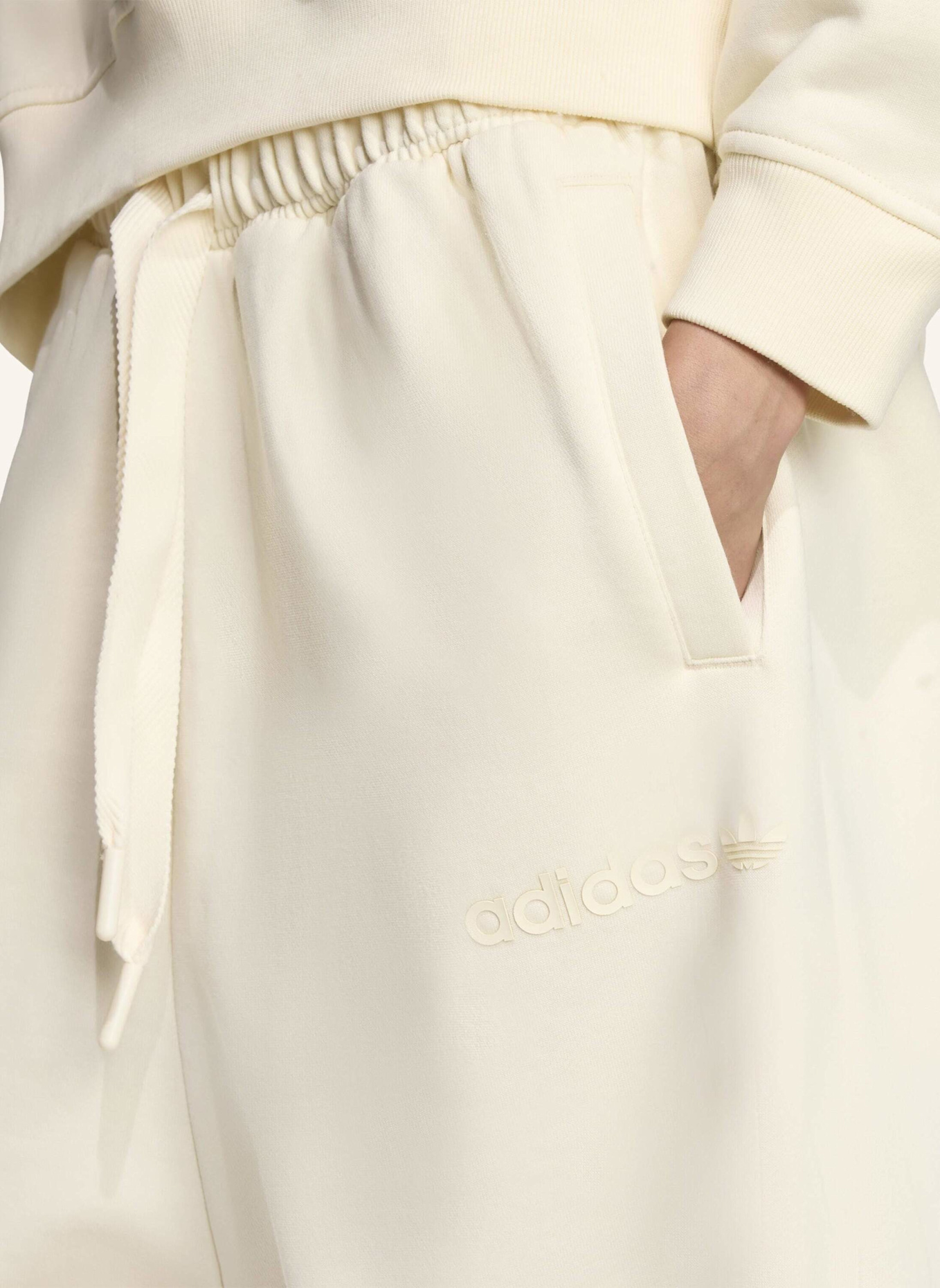 adidas Originals ESSENTIALS LINEAR OVERSIZED JOGGINGHOSE: WEISS