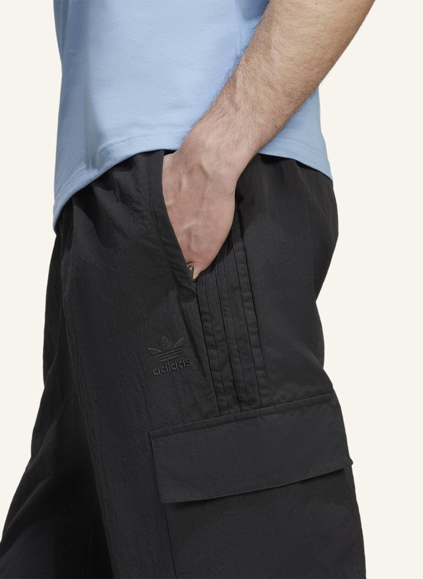 adidas Originals ADICOLOR CLASSICS 3-STREIFEN CARGOHOSE: SCHWARZ