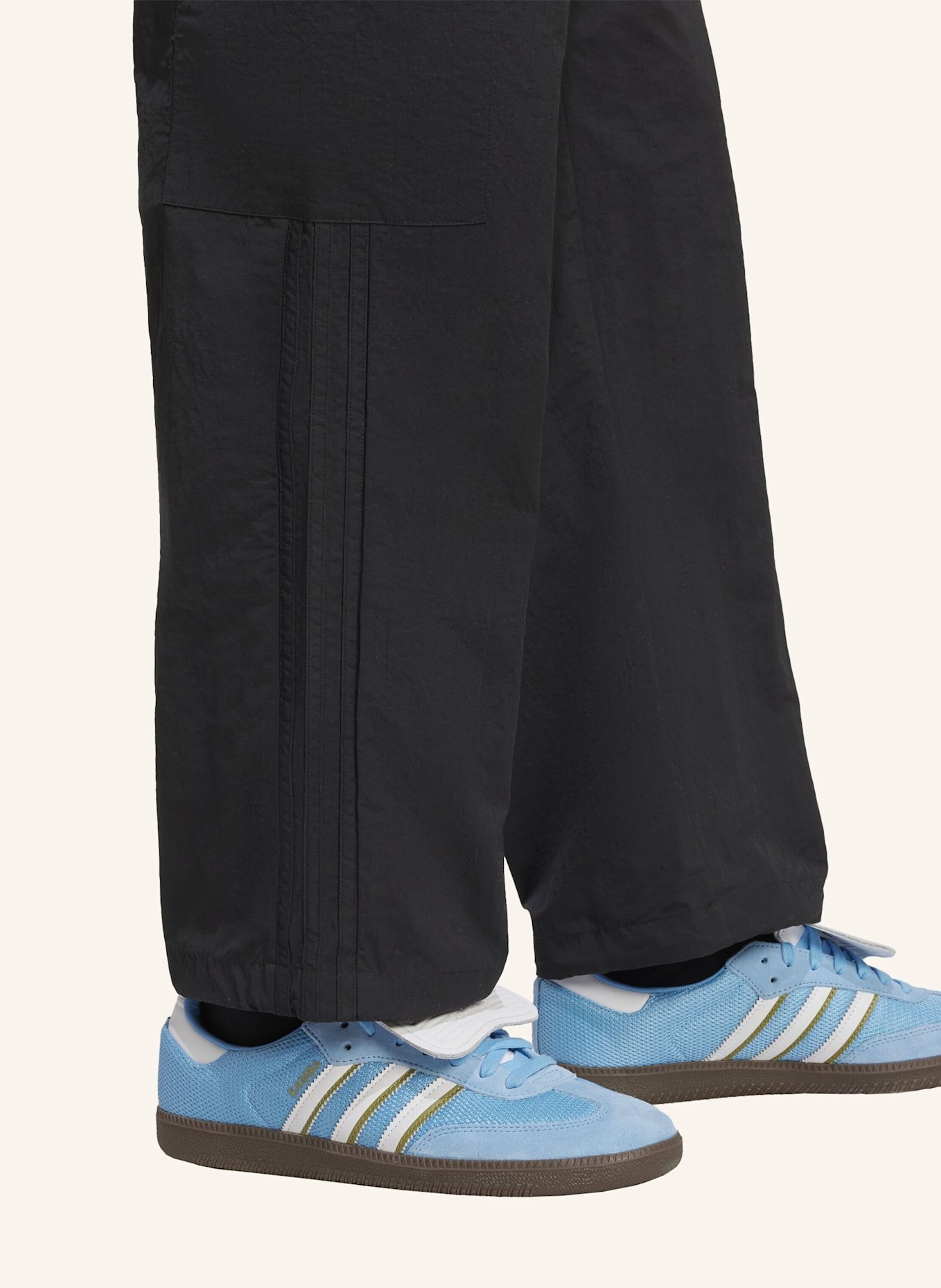 adidas Originals ADICOLOR CLASSICS 3-STREIFEN CARGOHOSE: SCHWARZ