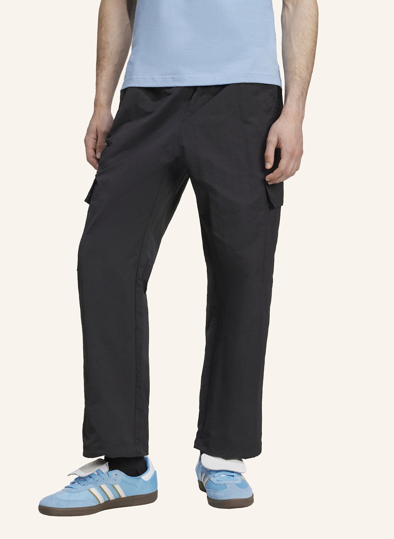 adidas Originals ADICOLOR CLASSICS 3-STREIFEN CARGOHOSE: SCHWARZ