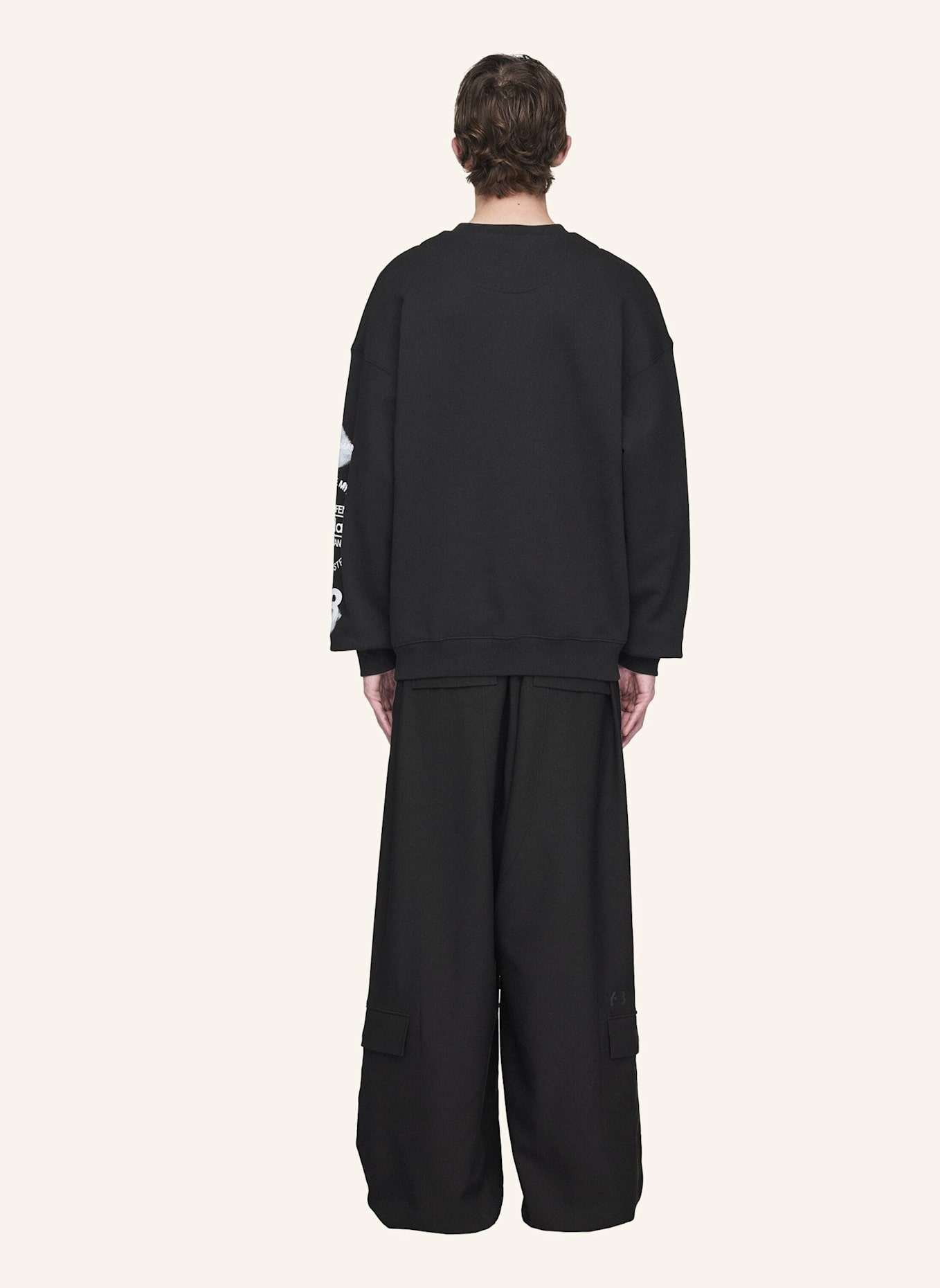 Y-3 Y-3 GRAFIK CREW SWEATSHIRT: SCHWARZ