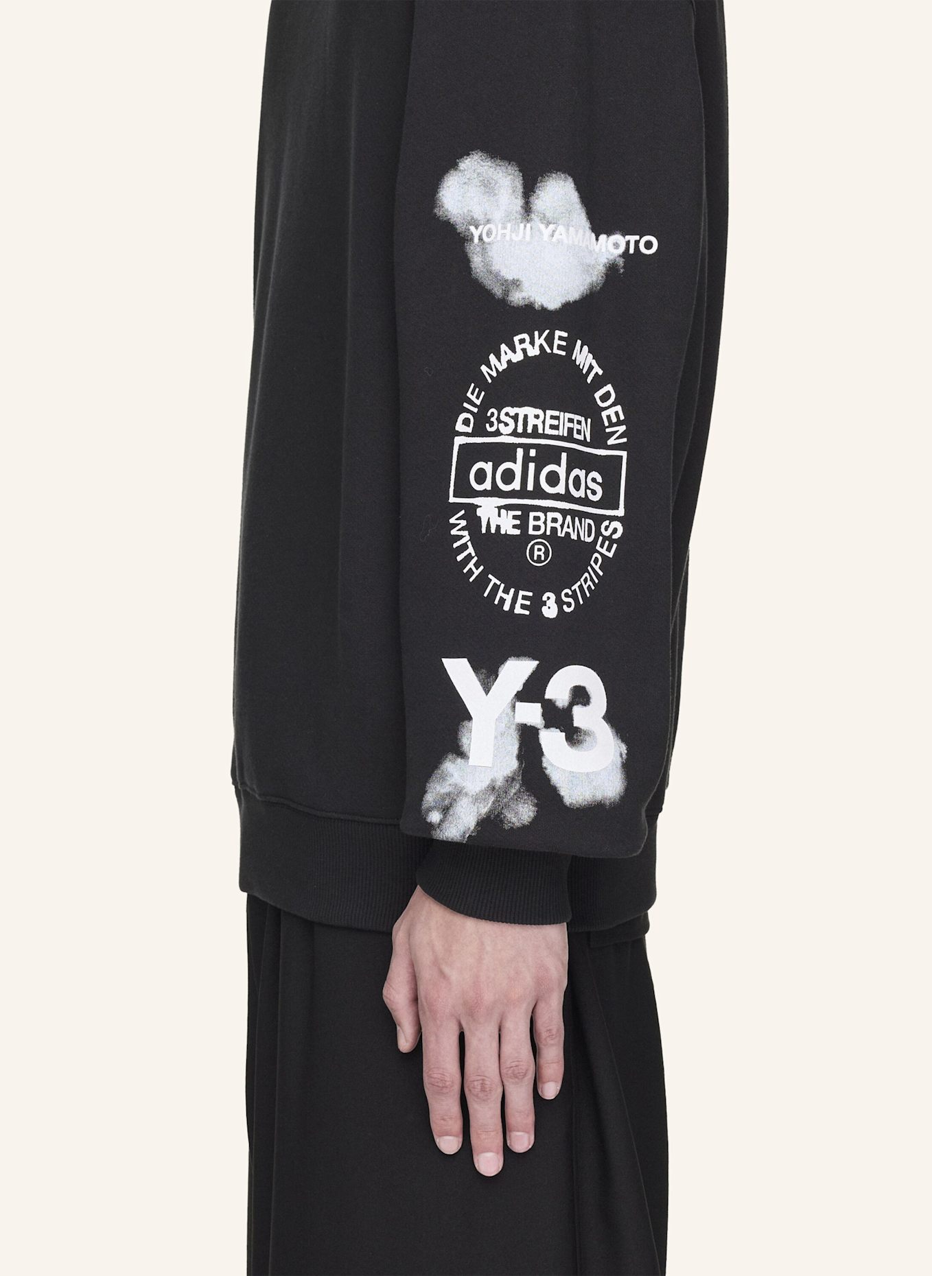 Y-3 Y-3 GRAFIK CREW SWEATSHIRT: SCHWARZ