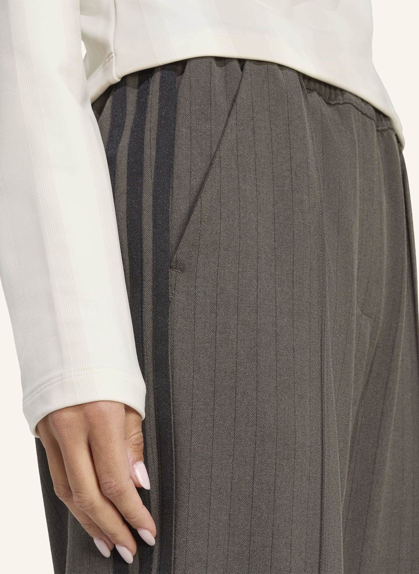 adidas Originals HALF-ZIP GRAPHIC FOOTBALL LONGSLEEVE: WEISS