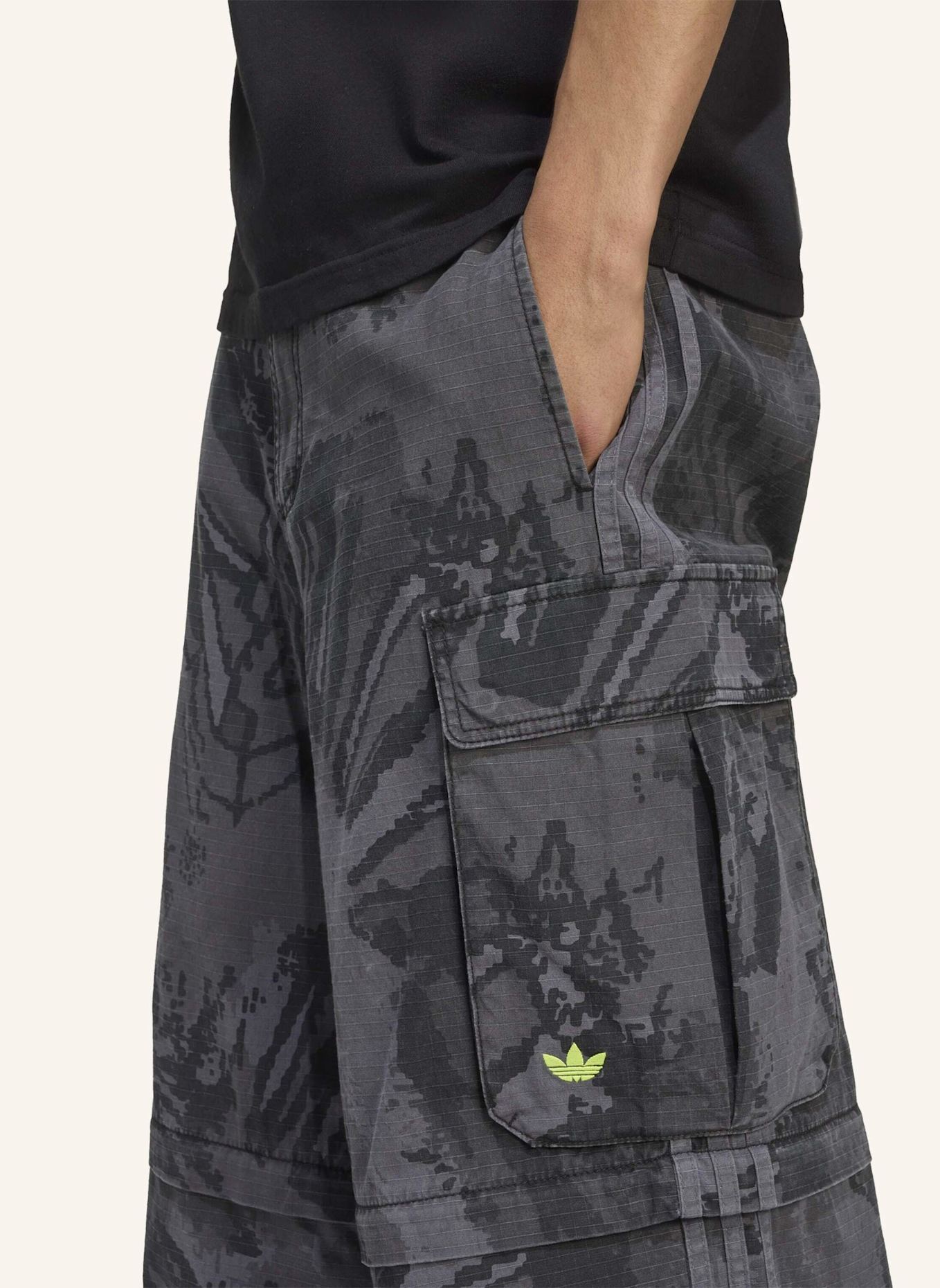 adidas Originals CARGO-HOSE MIT ABNEHMBAREN BEINEN: GRAU