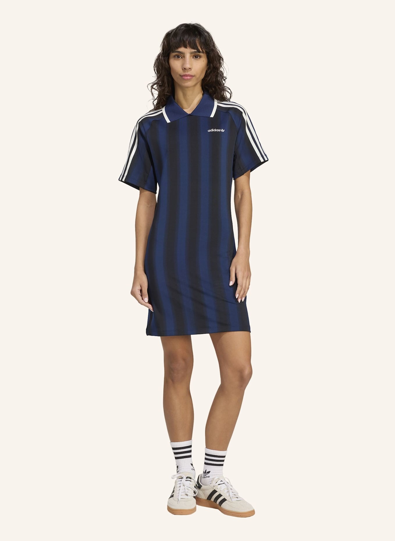 adidas Originals FOOTBALL INSPIRED GRAPHIC KLEID: BLAU