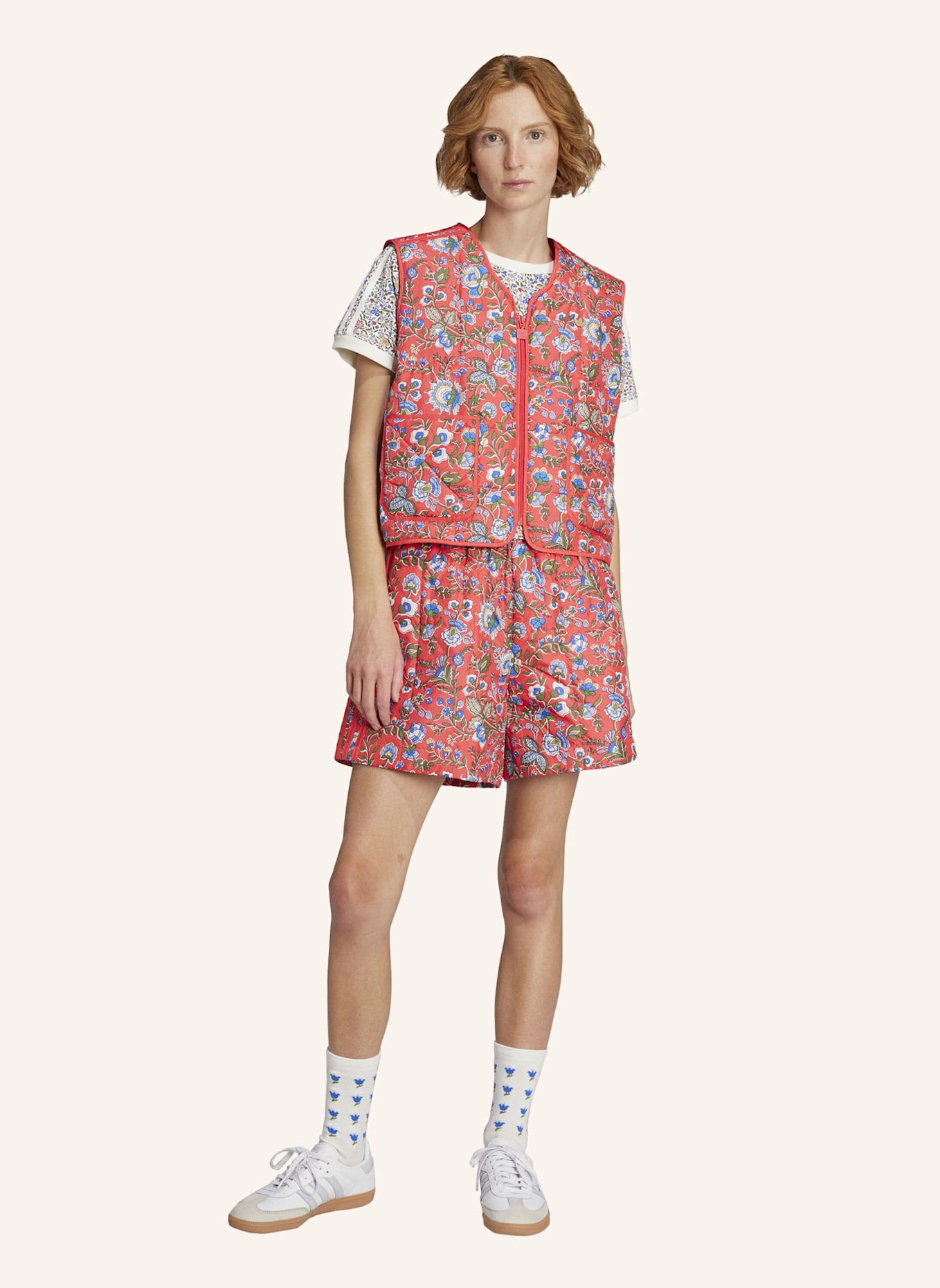 adidas Originals ADIDAS ORIGINALS X LIBERTY LONDON QUILTED WESTE: ROT