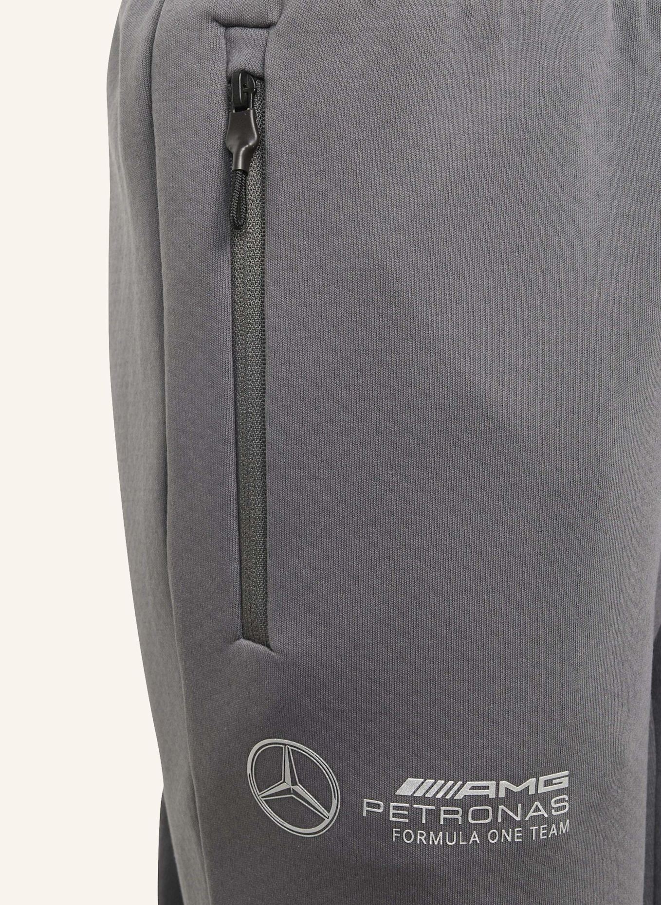 adidas MERCEDES – AMG PETRONAS FORMULA ONE TEAM SILVER ARROWS HOSE FÜR KINDER: GRAU
