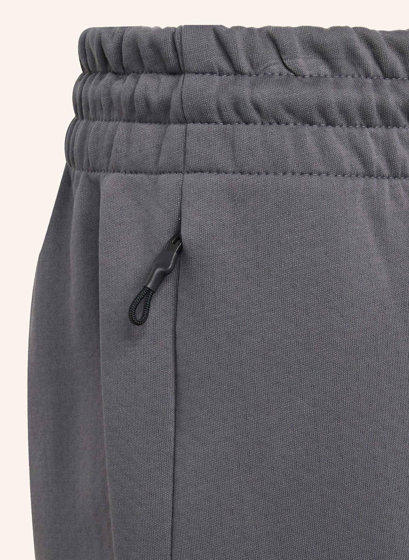 adidas MERCEDES-AMG PETRONAS FORMULA ONE TEAM SILVER ARROWS KIDS SHORTS: GRAU