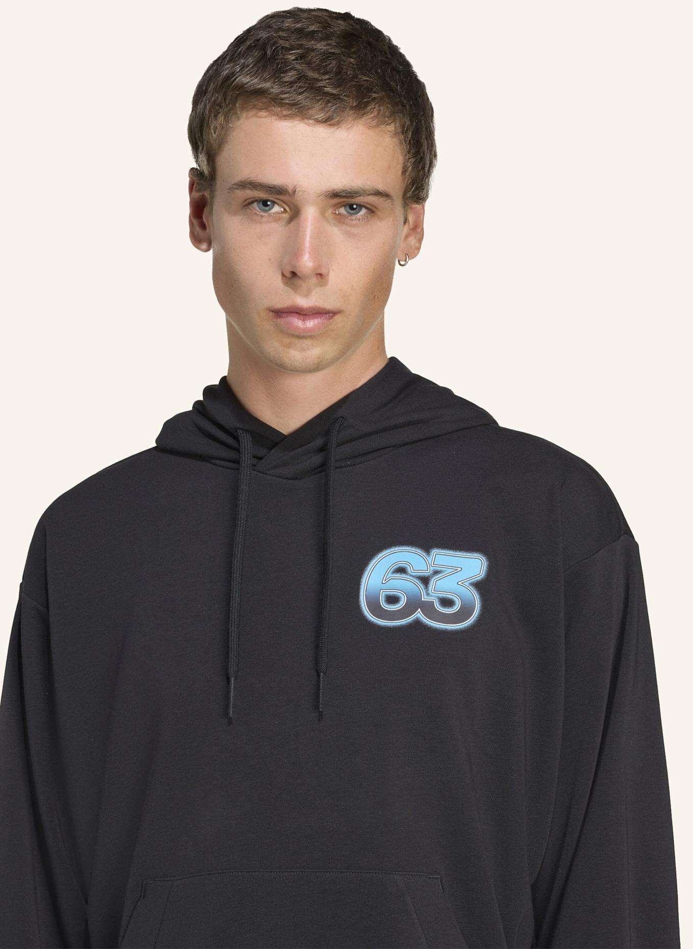 adidas MERCEDES - AMG PETRONAS FORMULA ONE TEAM GEORGE RUSSELL GRAPHIC HOODIE: SCHWARZ
