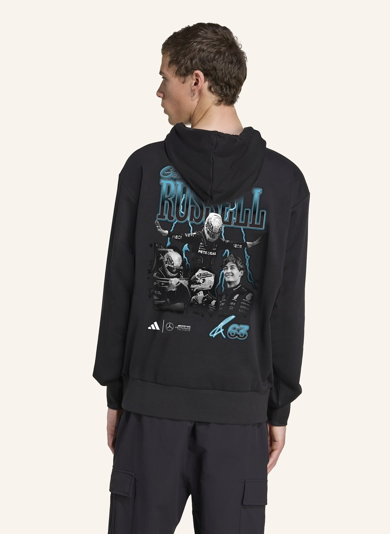 adidas MERCEDES - AMG PETRONAS FORMULA ONE TEAM GEORGE RUSSELL GRAPHIC HOODIE: SCHWARZ