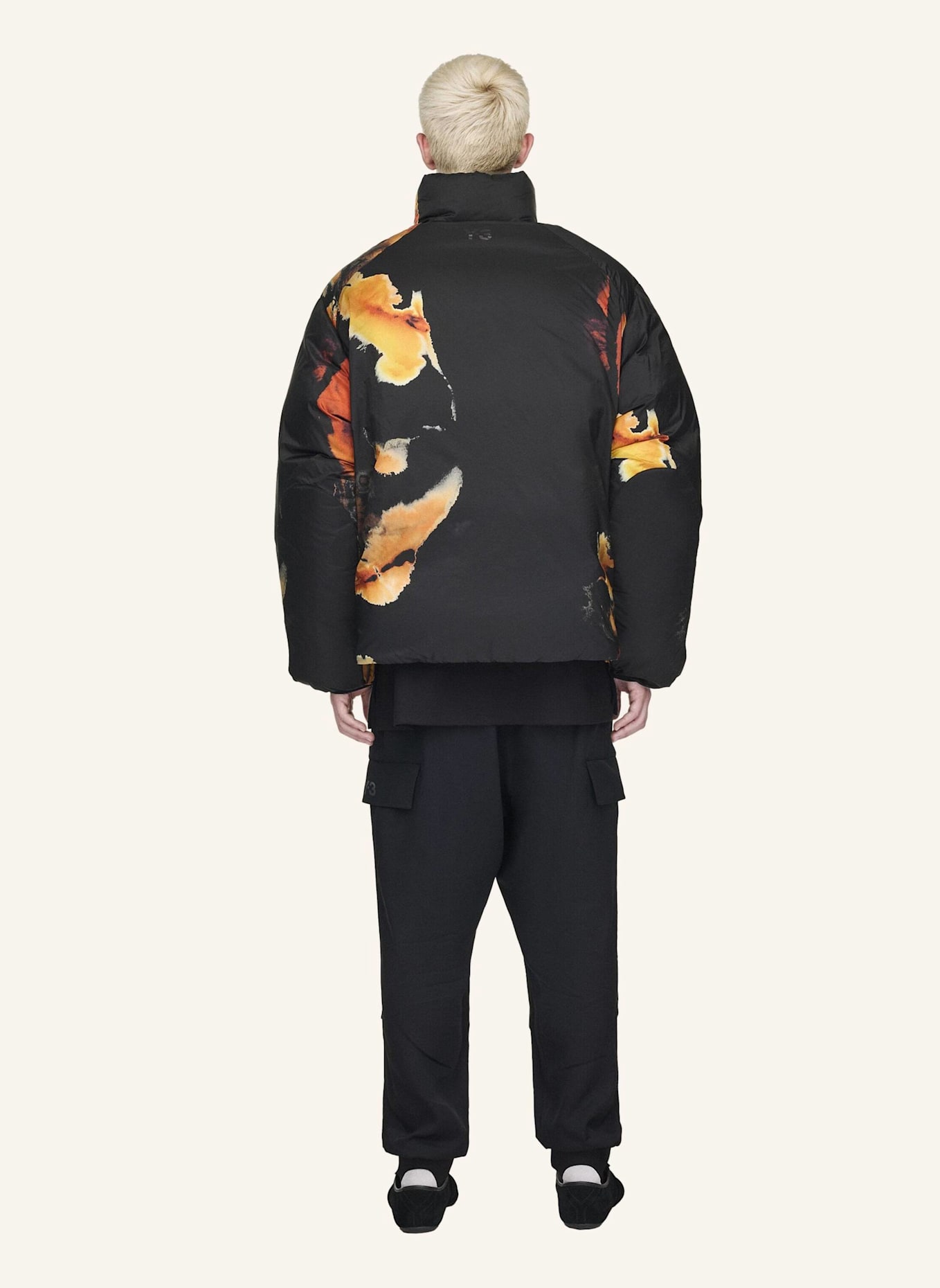 Y-3 Y-3 AOP PUFFER JACKE: SCHWARZ