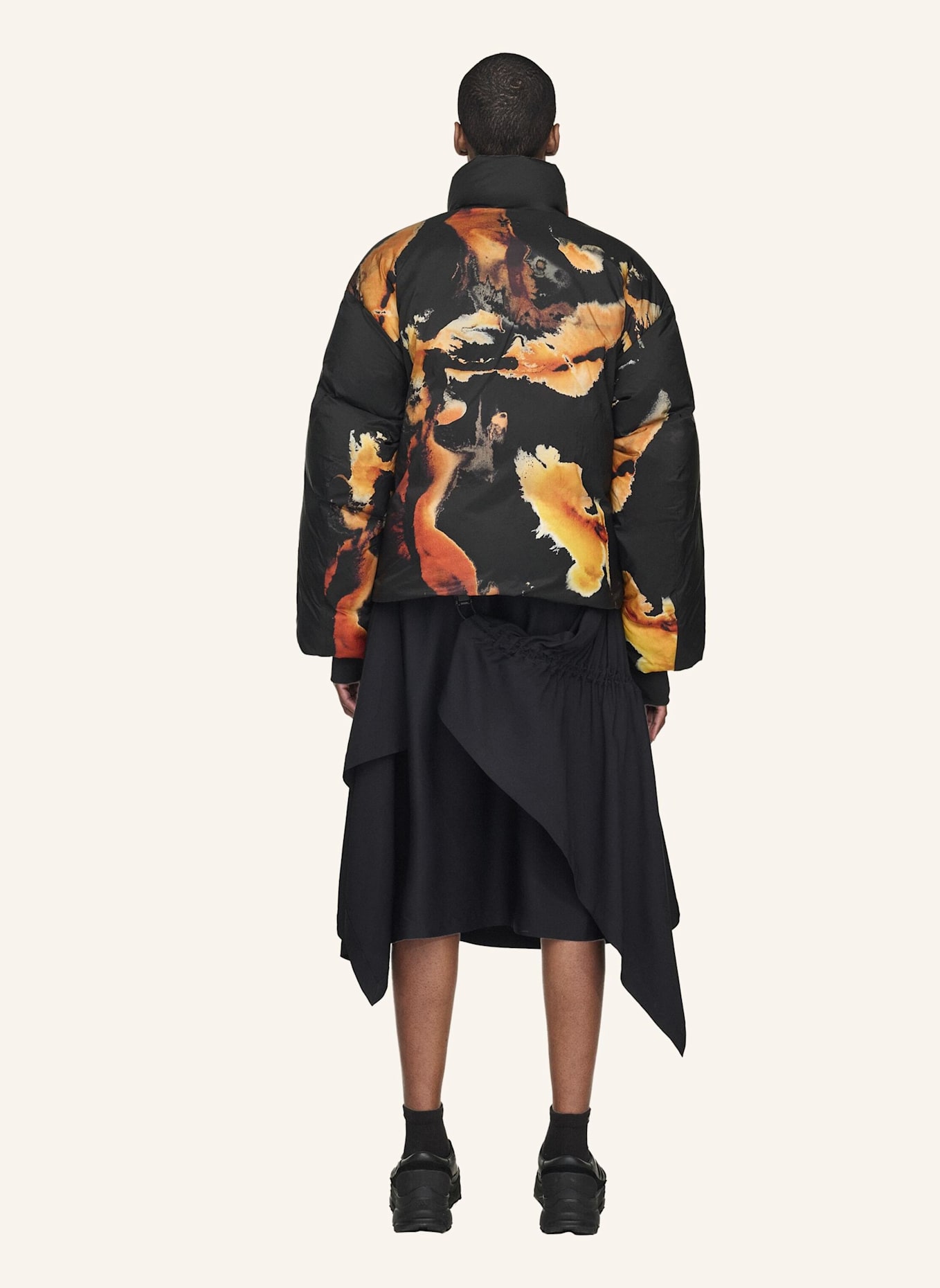 Y-3 Y-3 AOP PUFFER JACKE: SCHWARZ