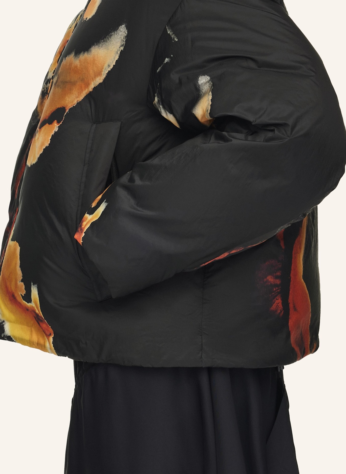 Y-3 Y-3 AOP PUFFER JACKE: SCHWARZ