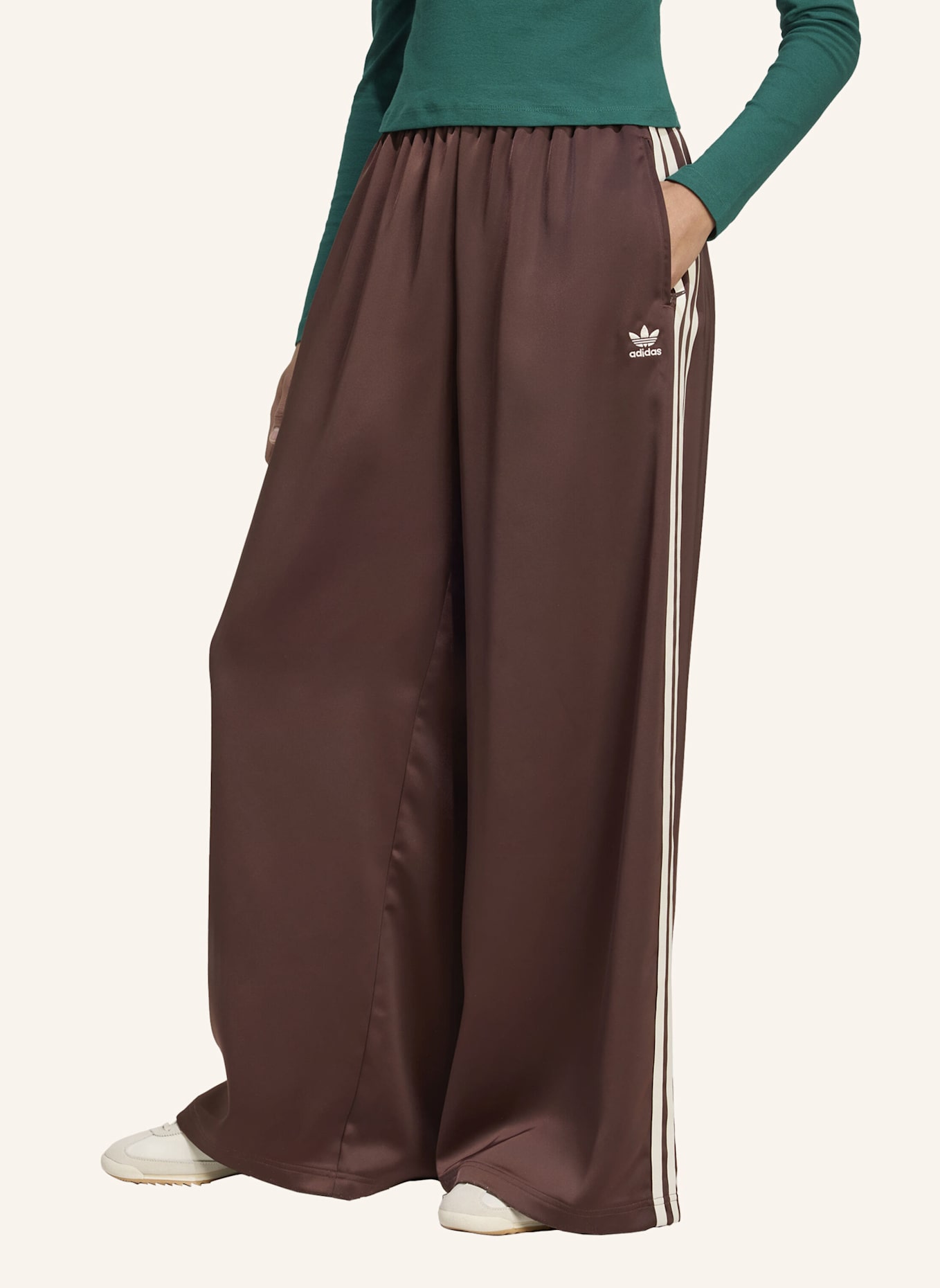 adidas Originals Track Pants ADICOLOR SATIN WIDE LEG: BRAUN/ WEISS