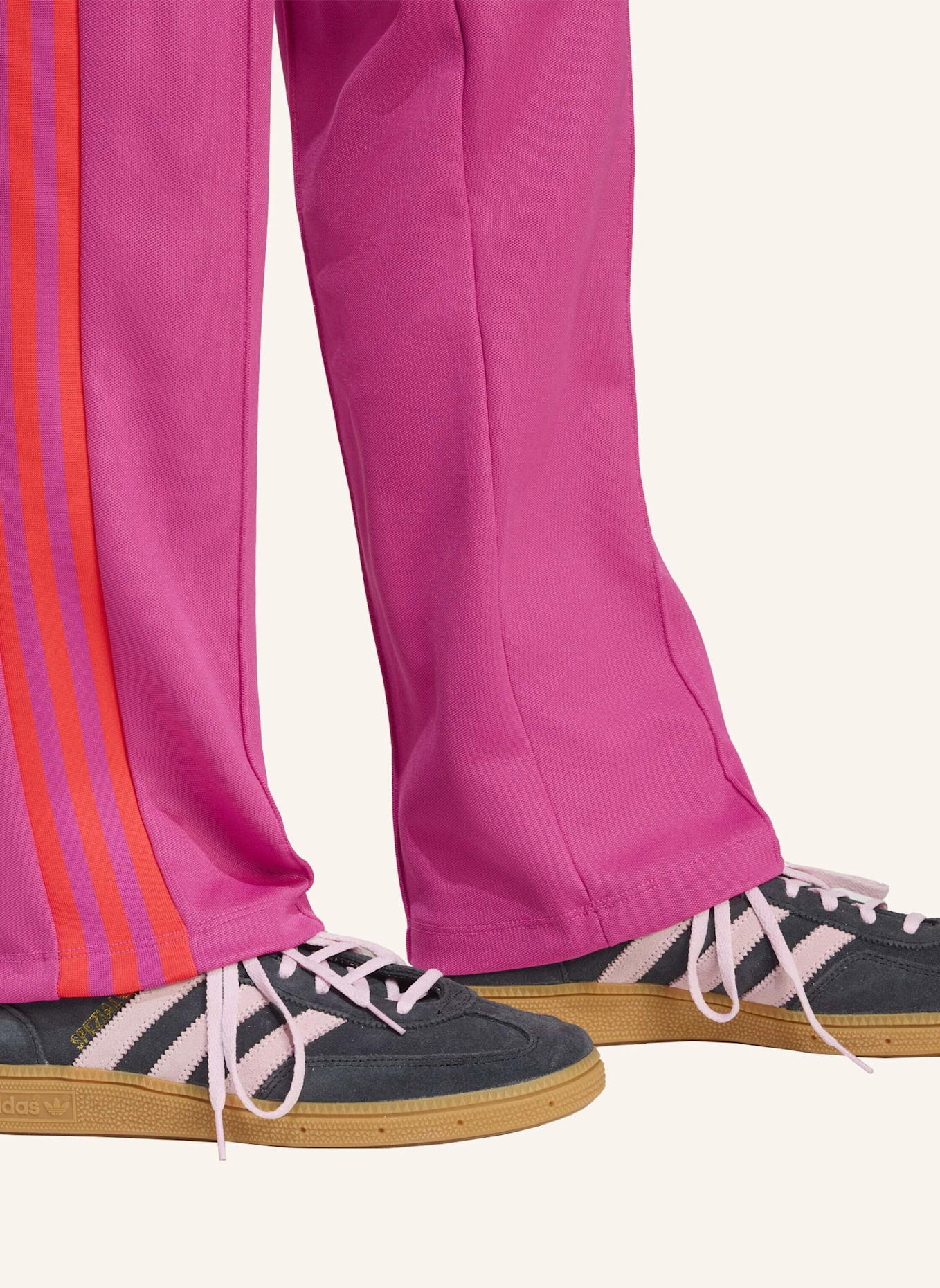 adidas Originals Track Pants GRAPHIC CREST: ROSA