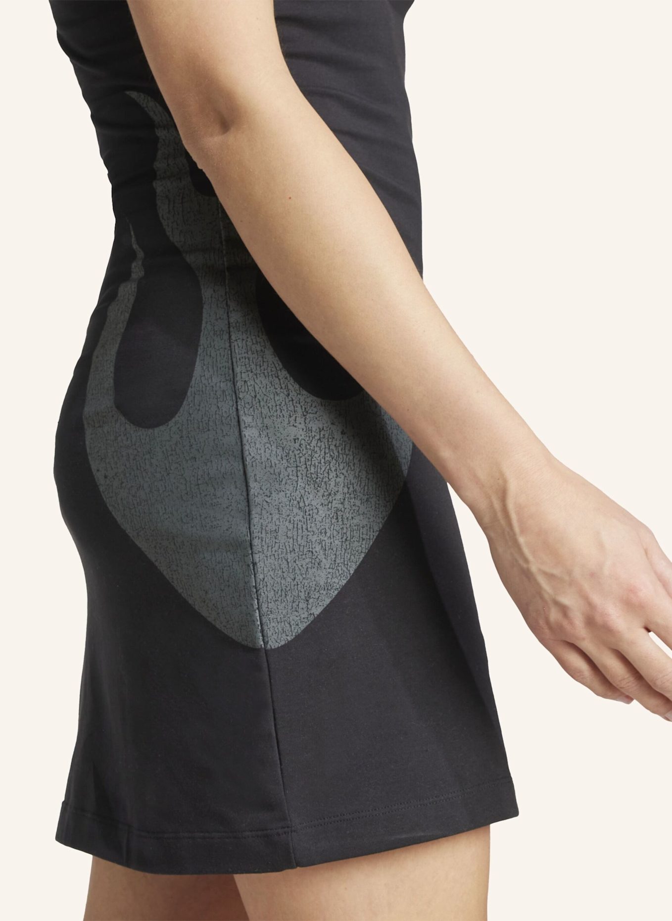 adidas Originals FLAMES TANKTOP KLEID: SCHWARZ