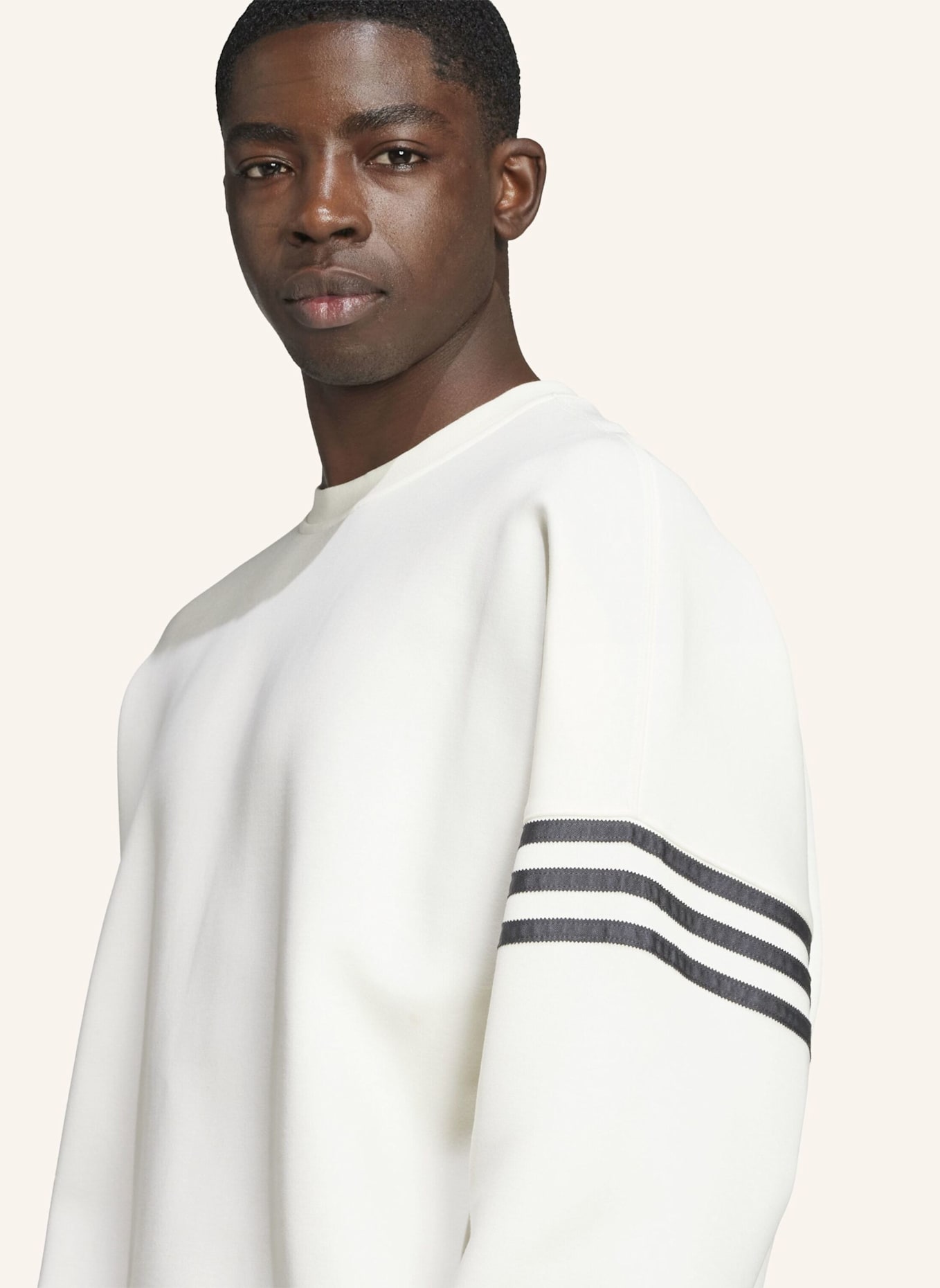 adidas Originals NEUCLASSICS LANGÄRMELIGES OVERSIZE SWEATSHIRT: WEISS