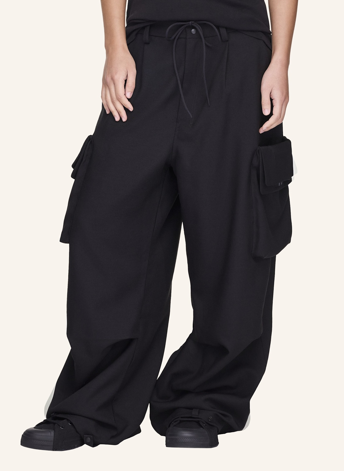 Y-3 Y-3 SPORT UNIFORM MULTI CARGOHOSE: SCHWARZ