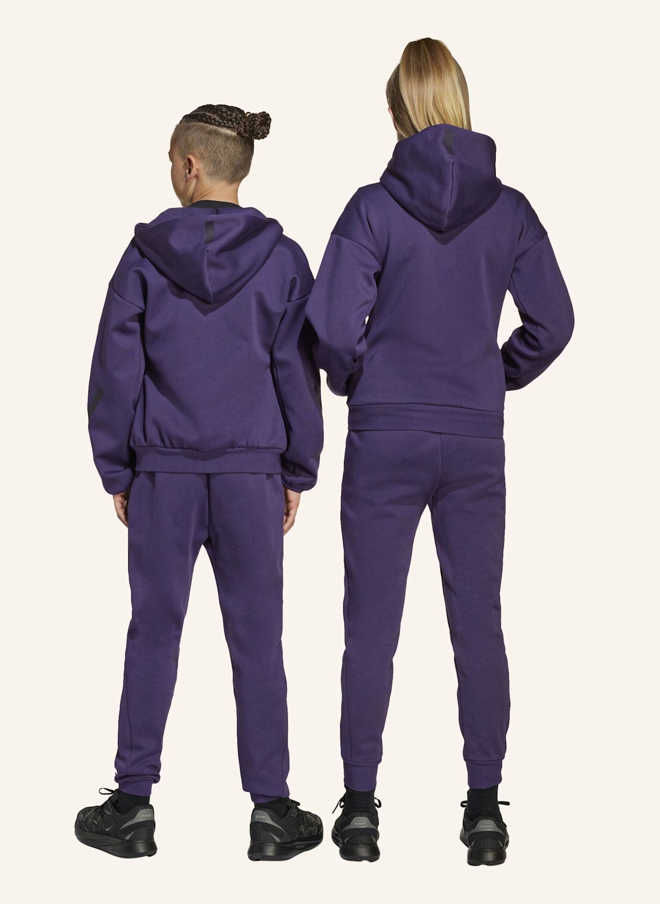 adidas ADIDAS Z.N.E. HOSE MIT SCHMAL ZULAUFENDER BEINFORM: LILA/ SCHWARZ