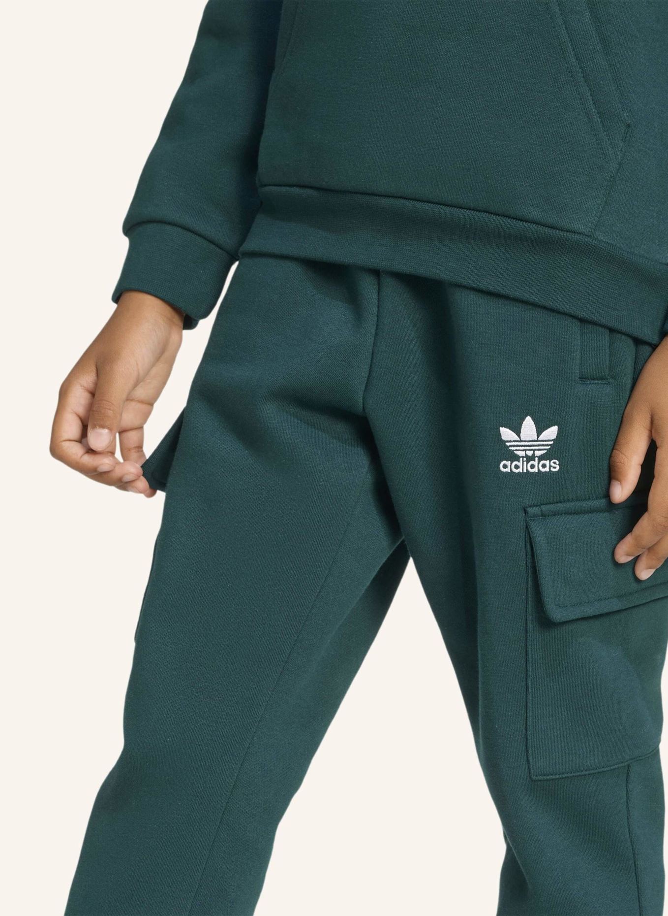 adidas Originals KIDS CARGO HOODIE-SET: GRÜN