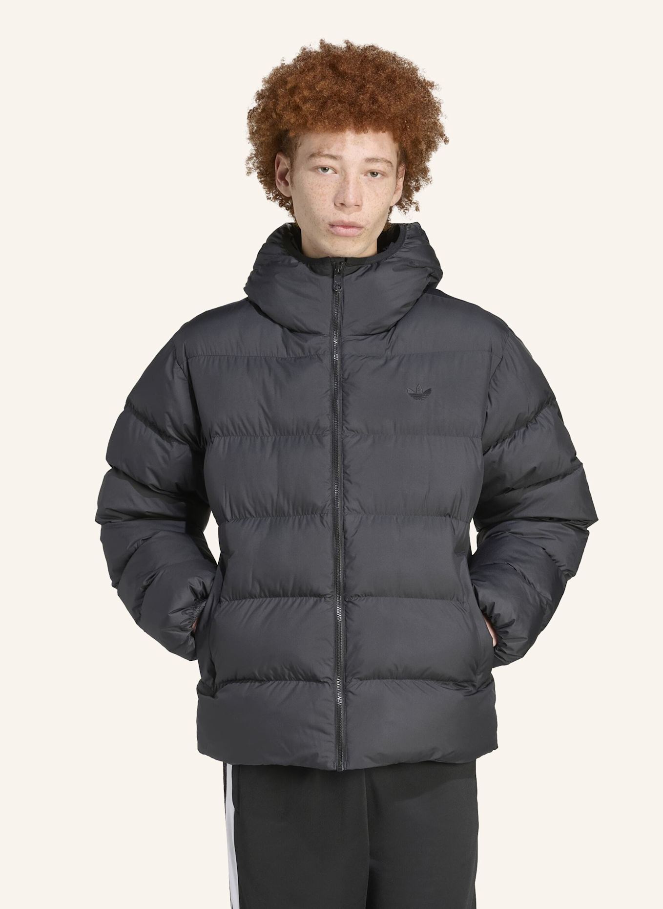 adidas Originals TONAL HOODED PUFFER JACKE: SCHWARZ
