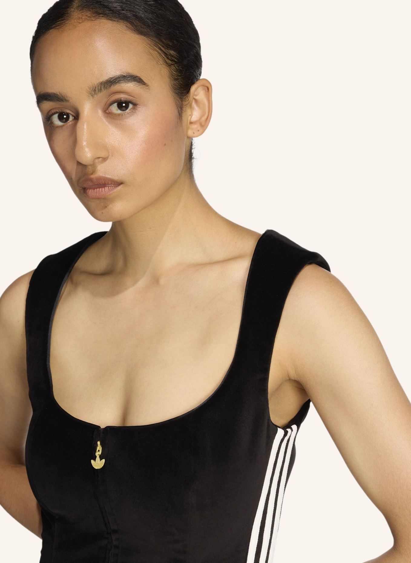 adidas Originals ADIDAS ORIGINALS SAMTKORSETT: SCHWARZ