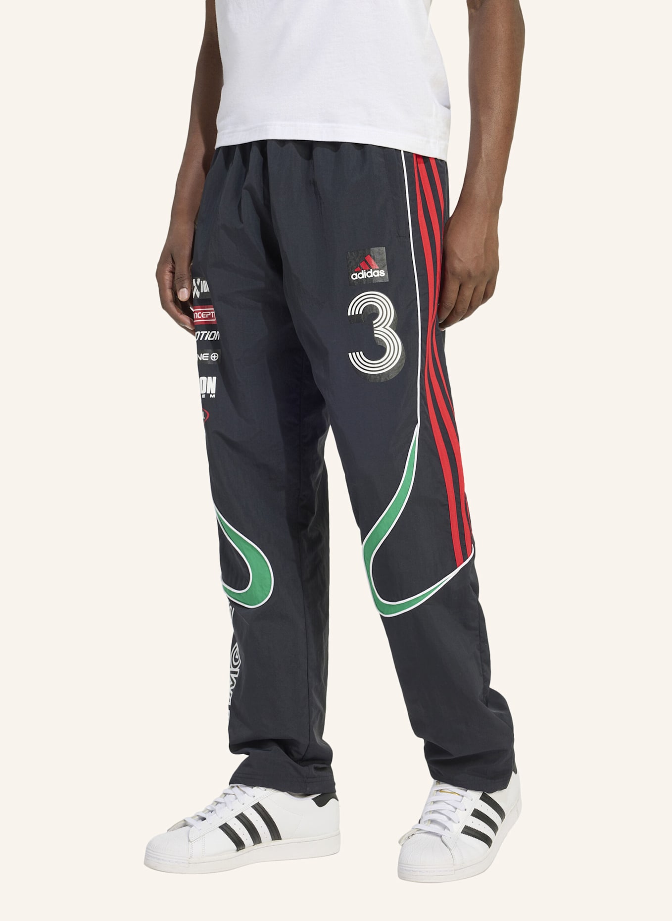 adidas Originals TEAMGEIST MOTO TRACKPANT: SCHWARZ/ GRÜN/ ROT