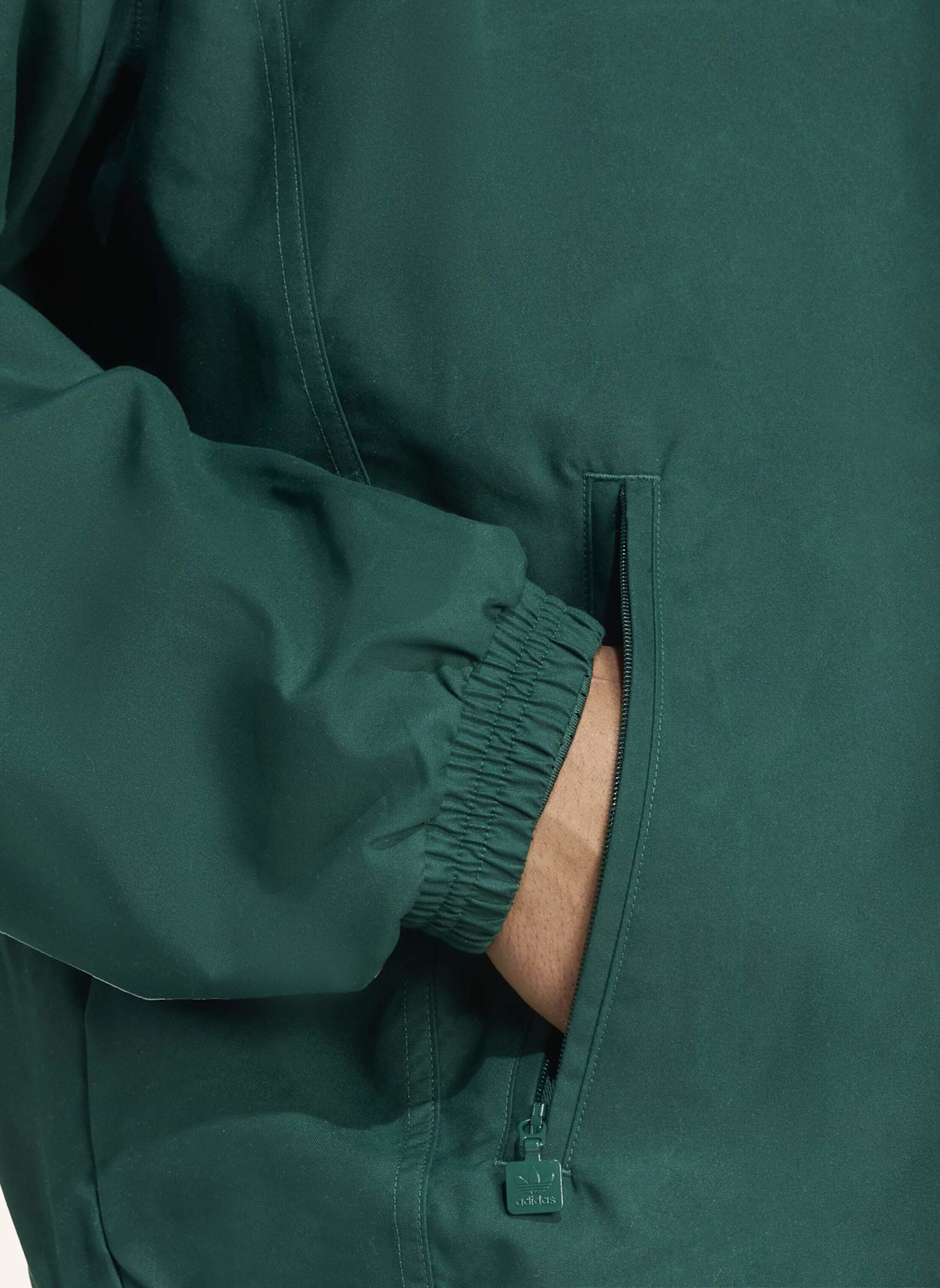 adidas Originals BRUSHED WOVEN TRAININGSJACKE: GRÜN