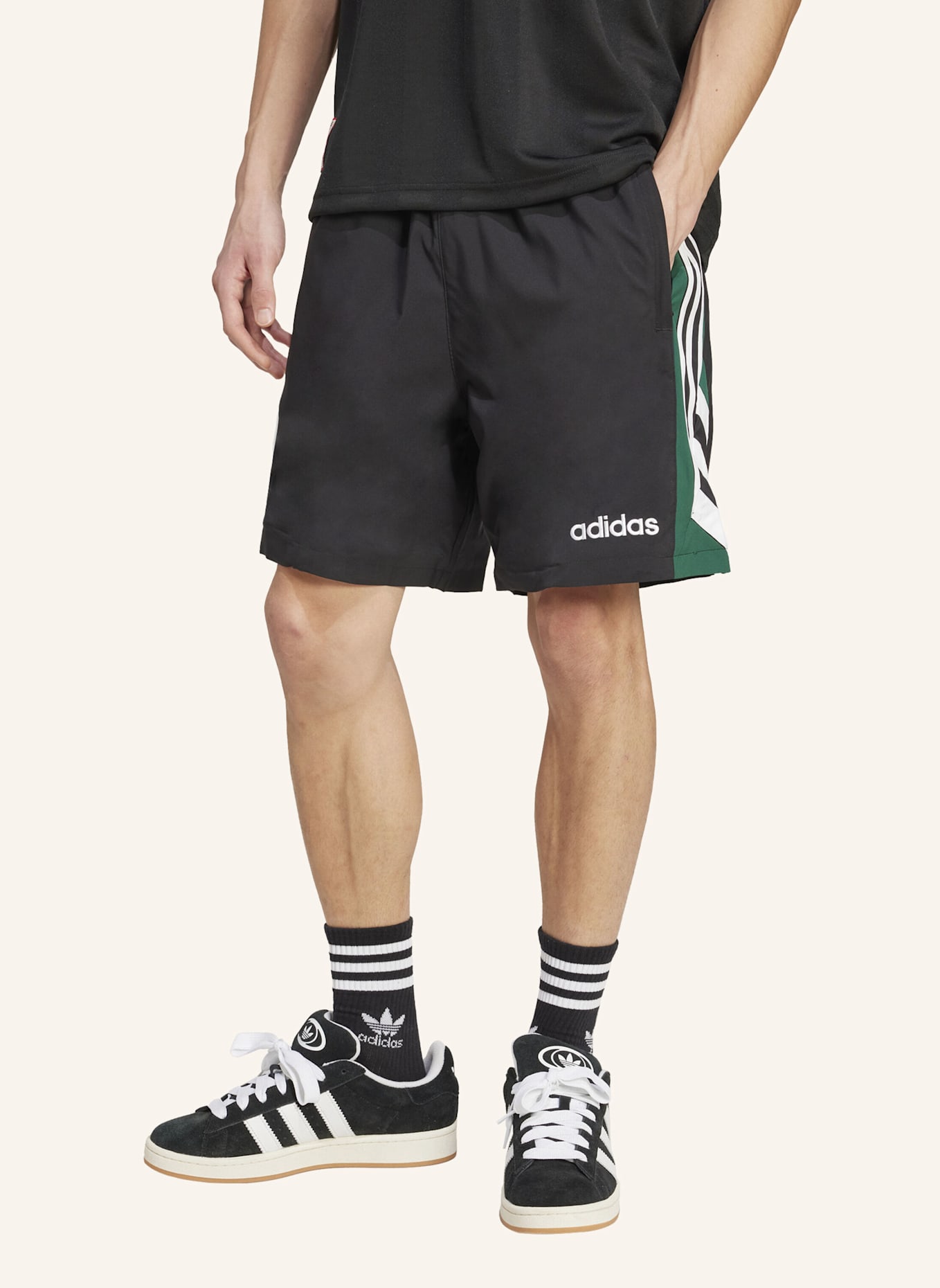 adidas Originals 90S FOOTBALL SHORTS: SCHWARZ