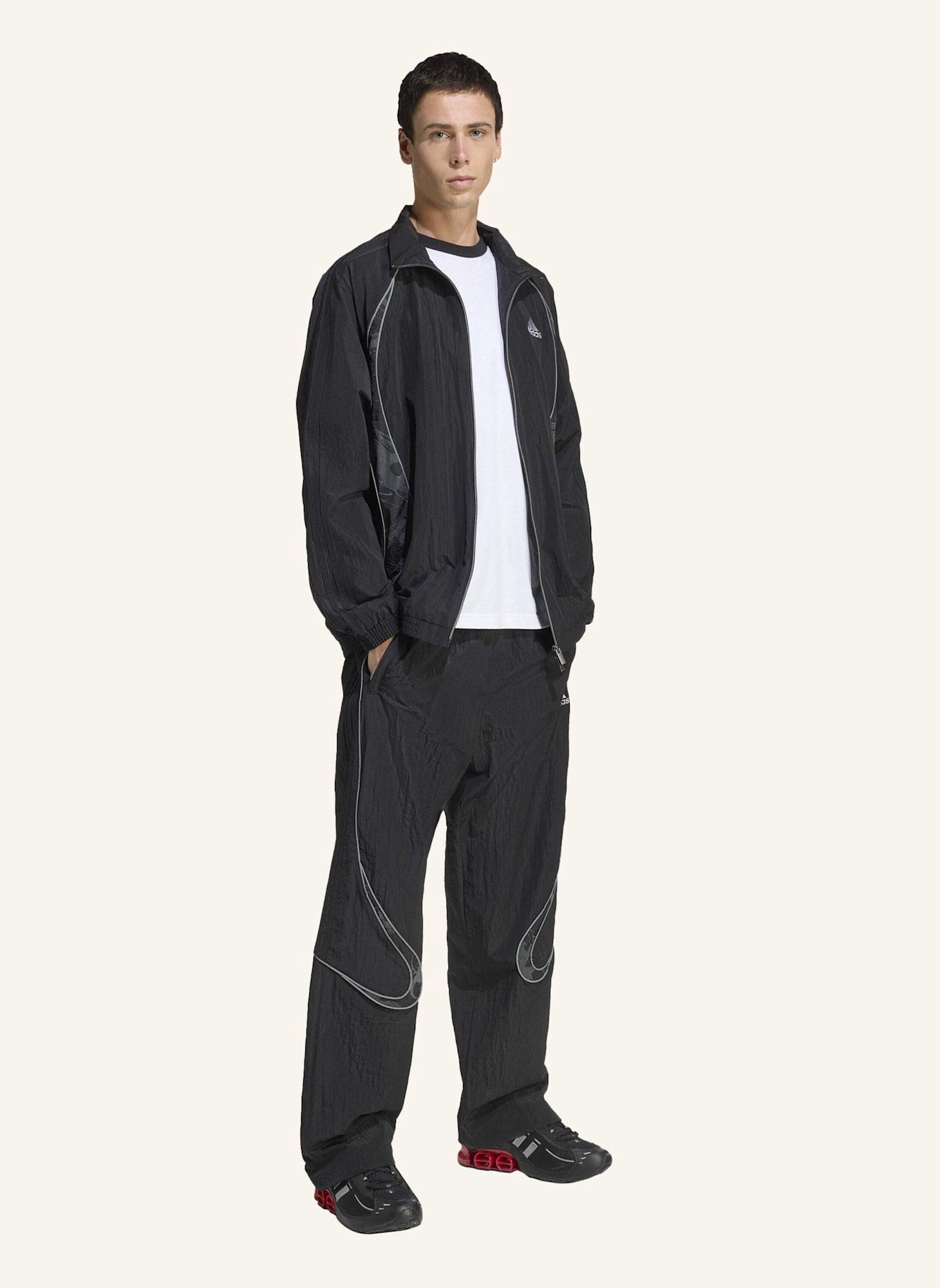 adidas Originals ADILENIUM SEASON 4 TEAMGEIST TRAININGSHOSE: SCHWARZ