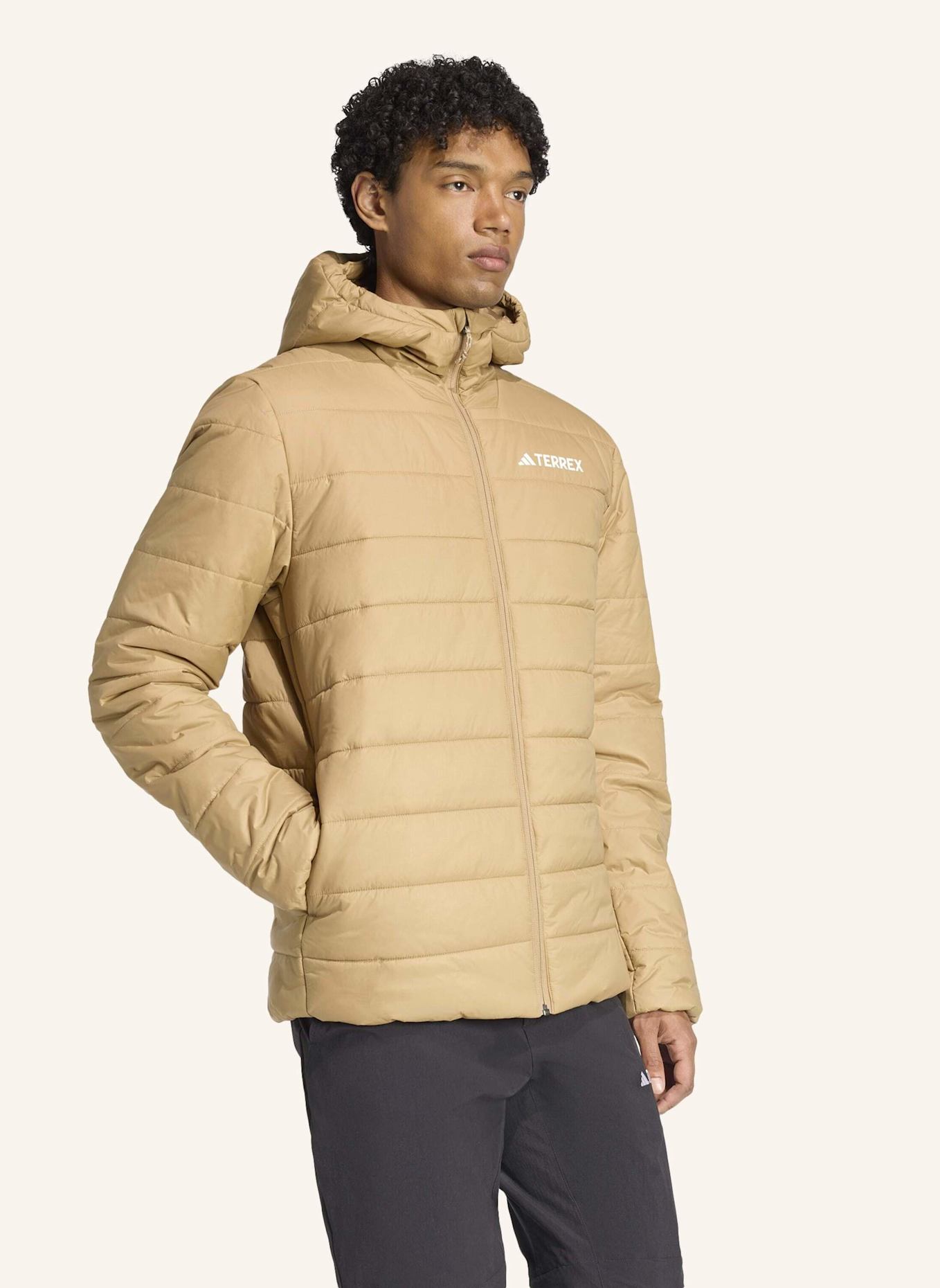 adidas TERREX TERREX MULTI ESSENTIALS CLIMAWARM ISOLIERTE KAPUZENJACKE: BRAUN