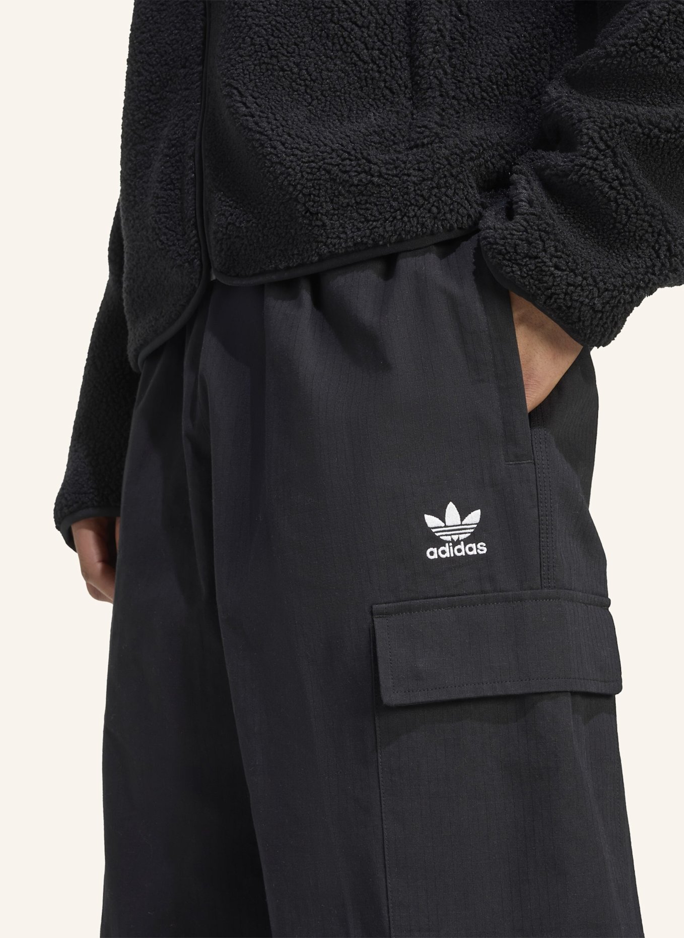 adidas Originals TREFOIL ESSENTIALS WOVEN: SCHWARZ/ WEISS