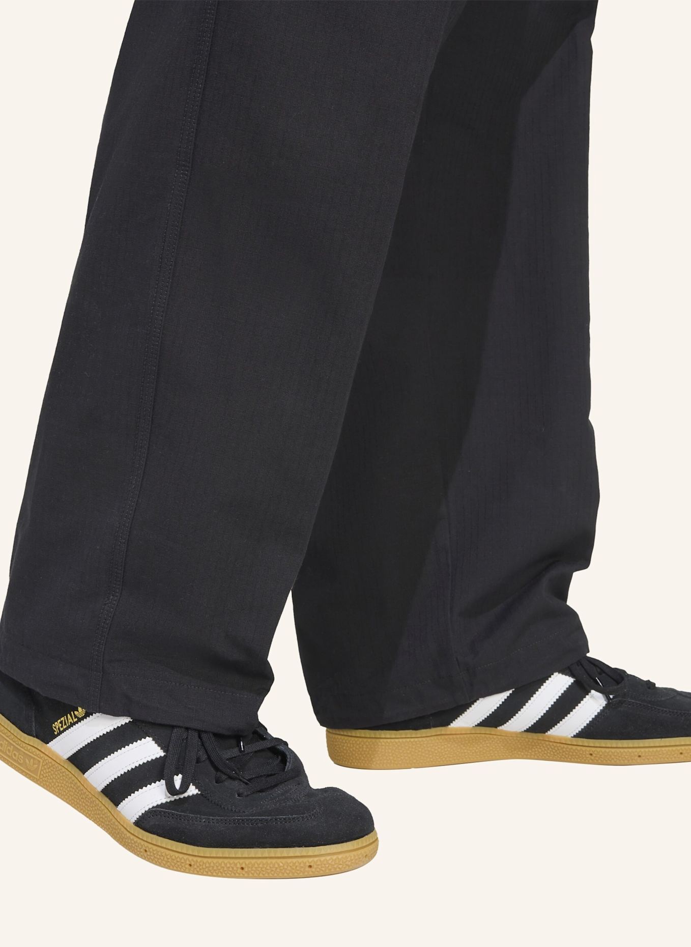 adidas Originals TREFOIL ESSENTIALS WOVEN: SCHWARZ/ WEISS