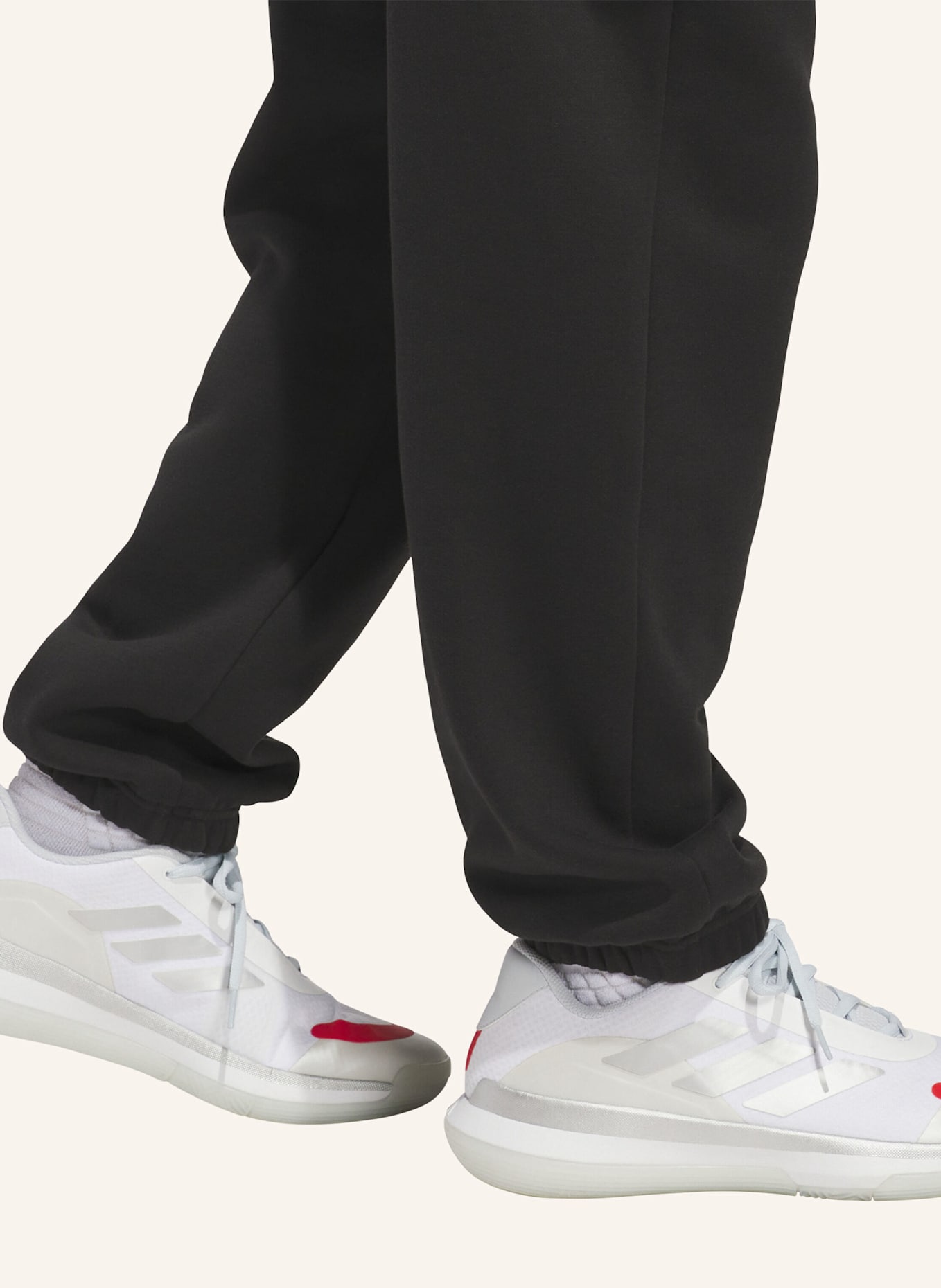 adidas ADIDAS BASKETBALL JOGGINGHOSE – GENDERNEUTRAL: SCHWARZ