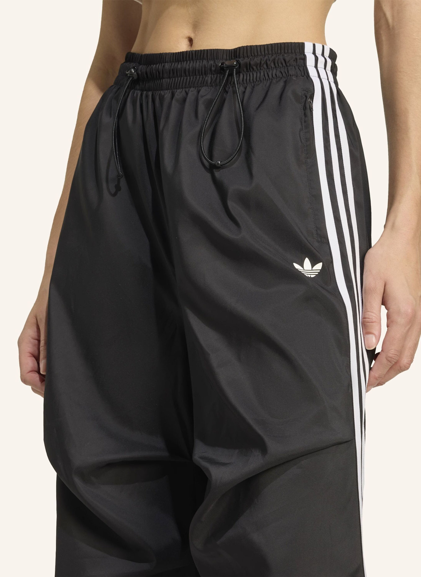 adidas Originals ADILENIUM SEASON 4 TEAMGEIST RUFFLE TRAININGSHOSE: SCHWARZ