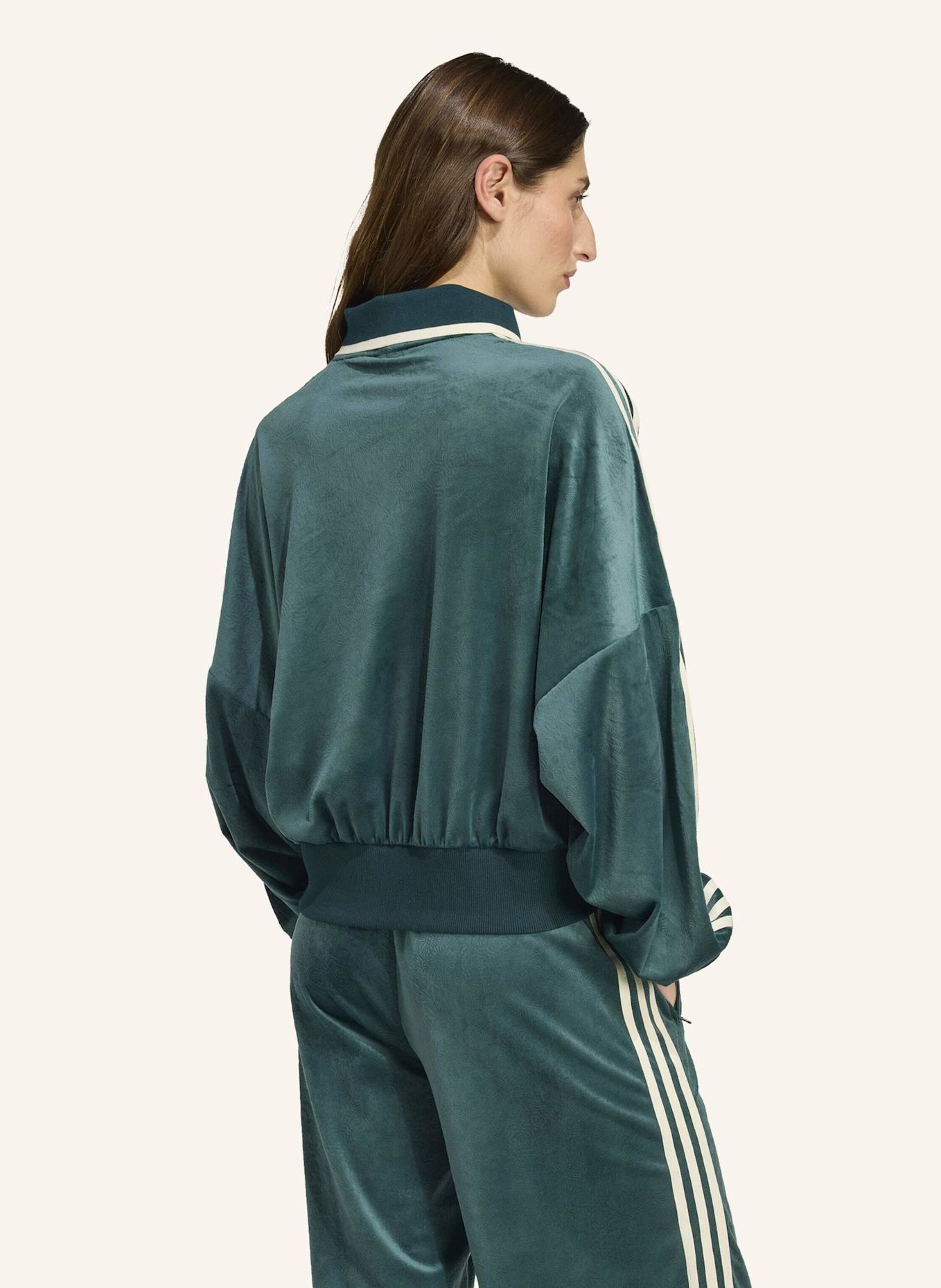 adidas Originals ADIDAS ORIGINALS X LIBERTY LONDON SWEATSHIRT, GEPRÄGTER SAMT: GRÜN