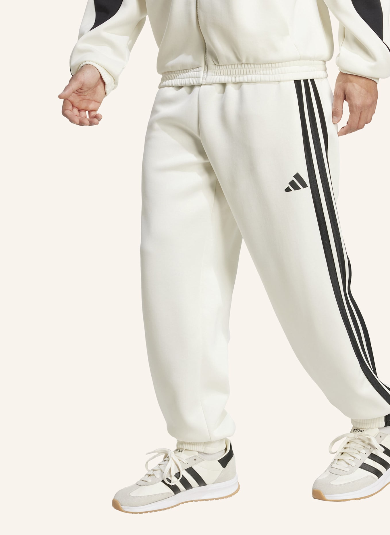 adidas STADIUM TRAININGSHOSE: WEISS/ SCHWARZ