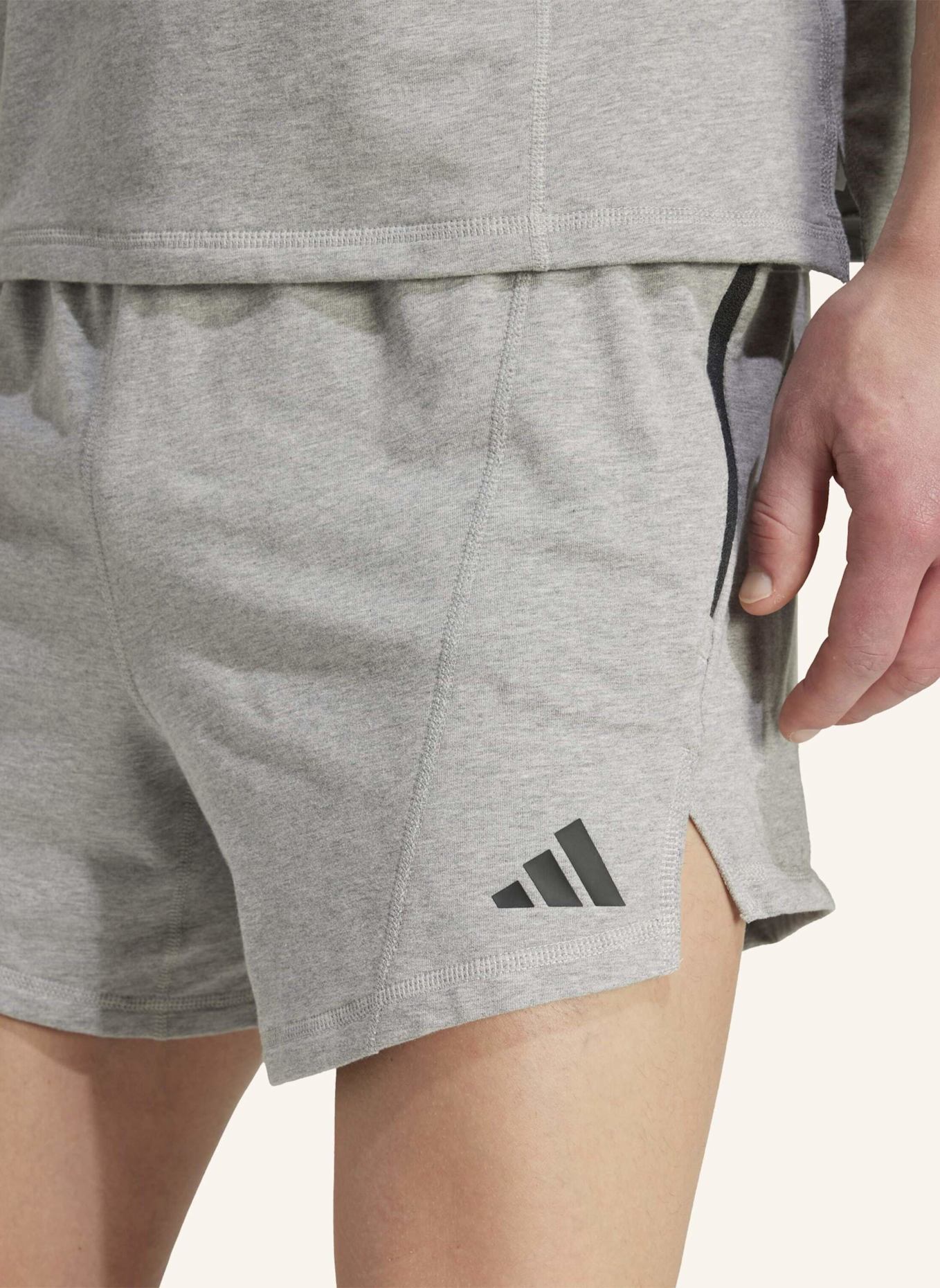 adidas D4T X SHORTS: GRAU