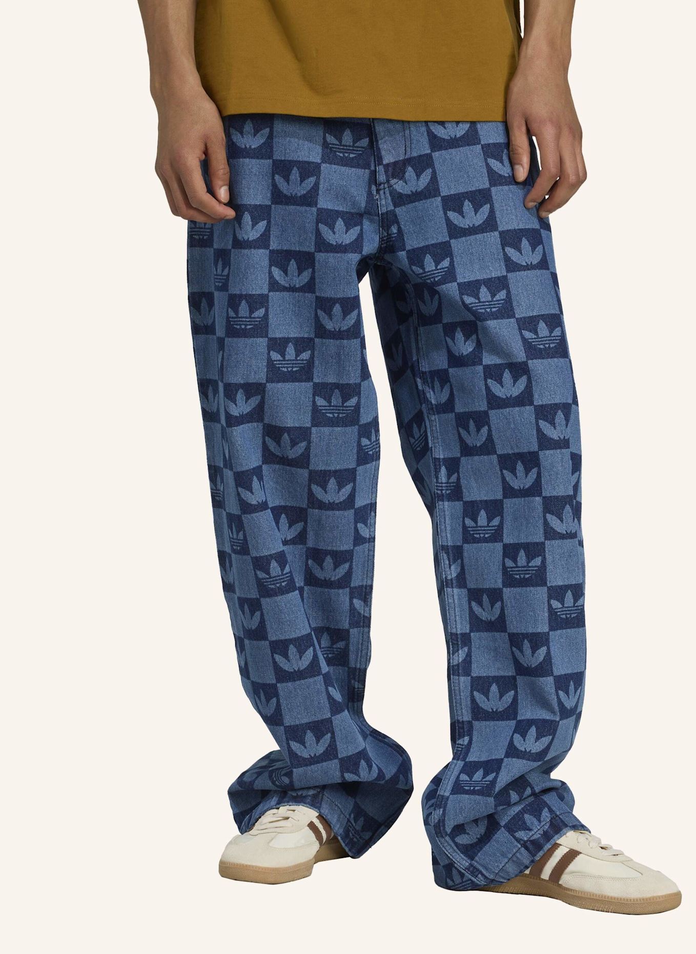 adidas Originals MONOGRAM ALLOVER PRINT REGULAR JEANS: BLAU