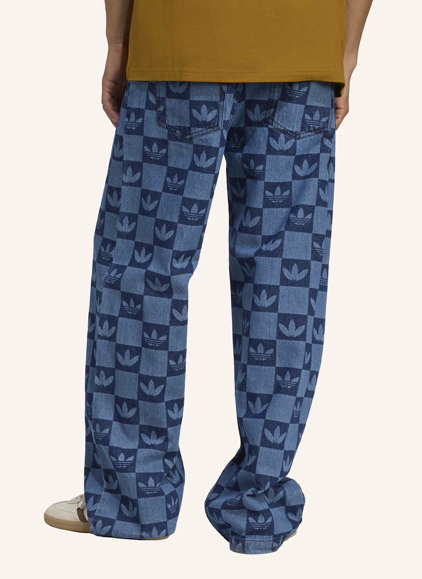 adidas Originals MONOGRAM ALLOVER PRINT REGULAR JEANS: BLAU