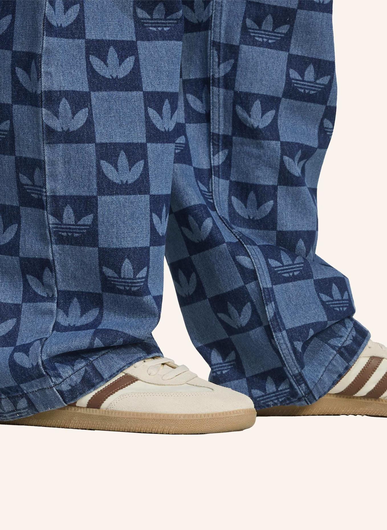 adidas Originals MONOGRAM ALLOVER PRINT REGULAR JEANS: BLAU