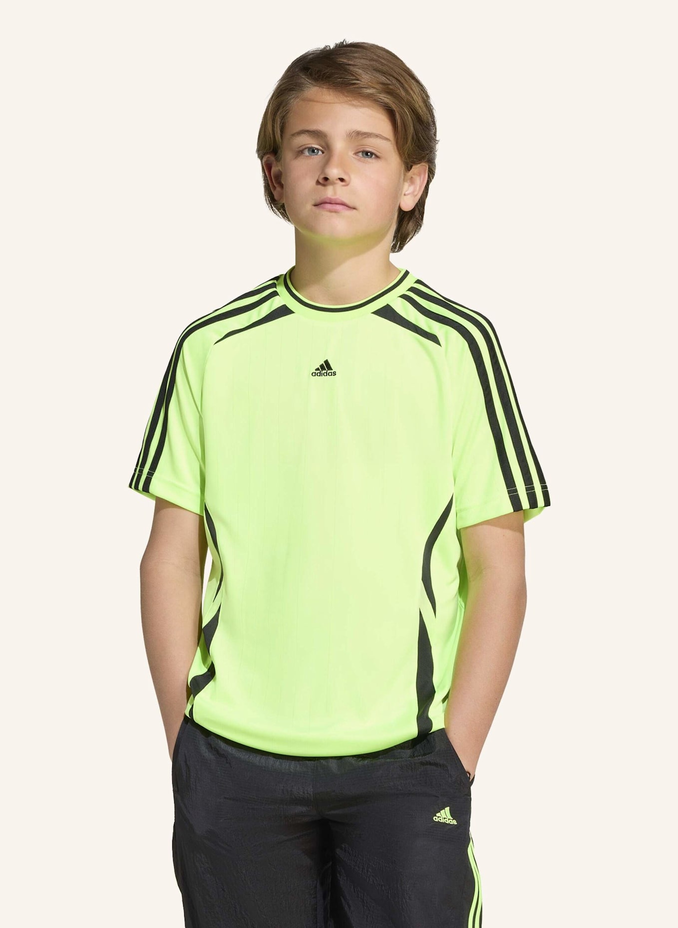 adidas Originals TEAMGEIST T-SHIRT: GRÜN/ SCHWARZ